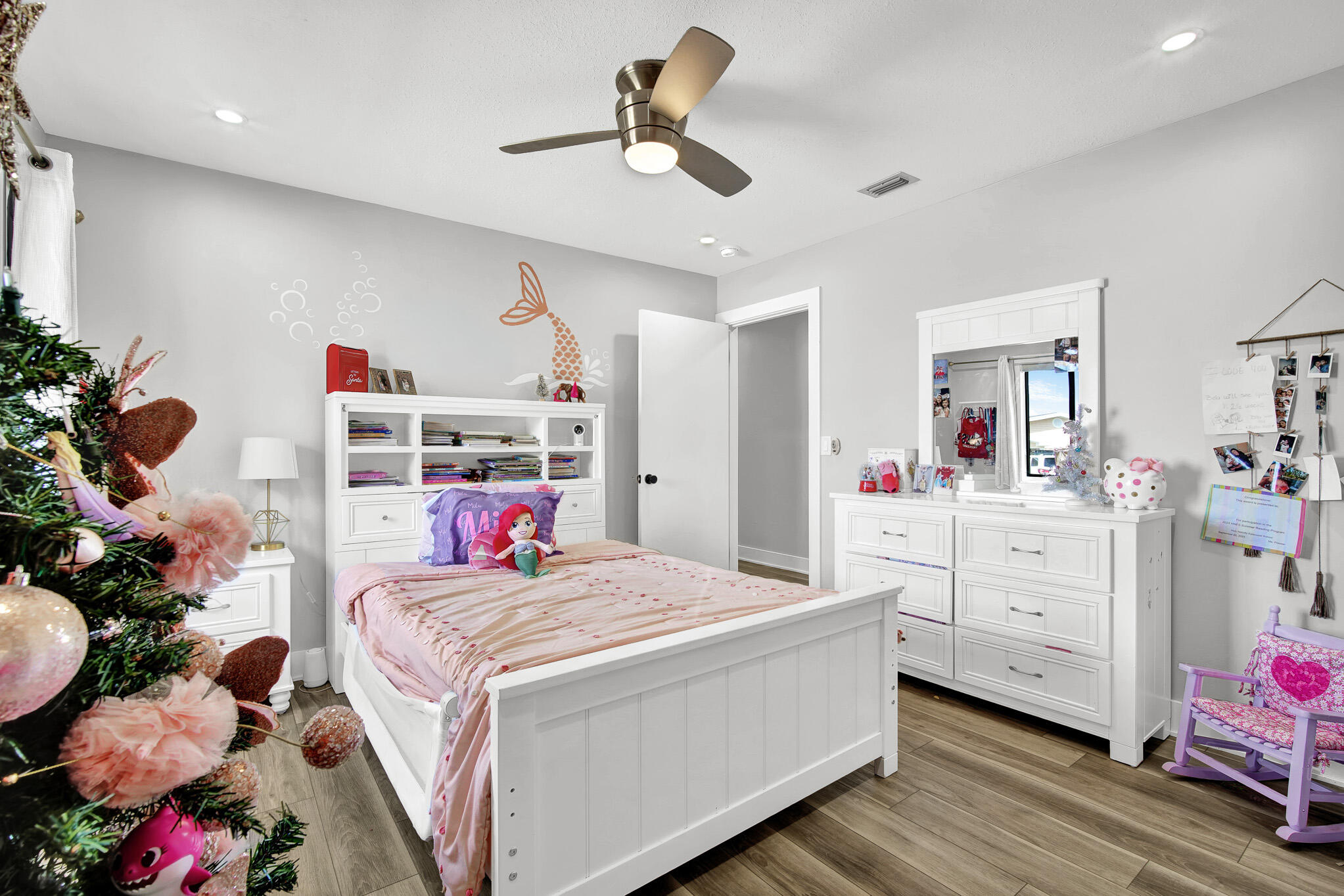 2445 Pretty Bayou Boulevard