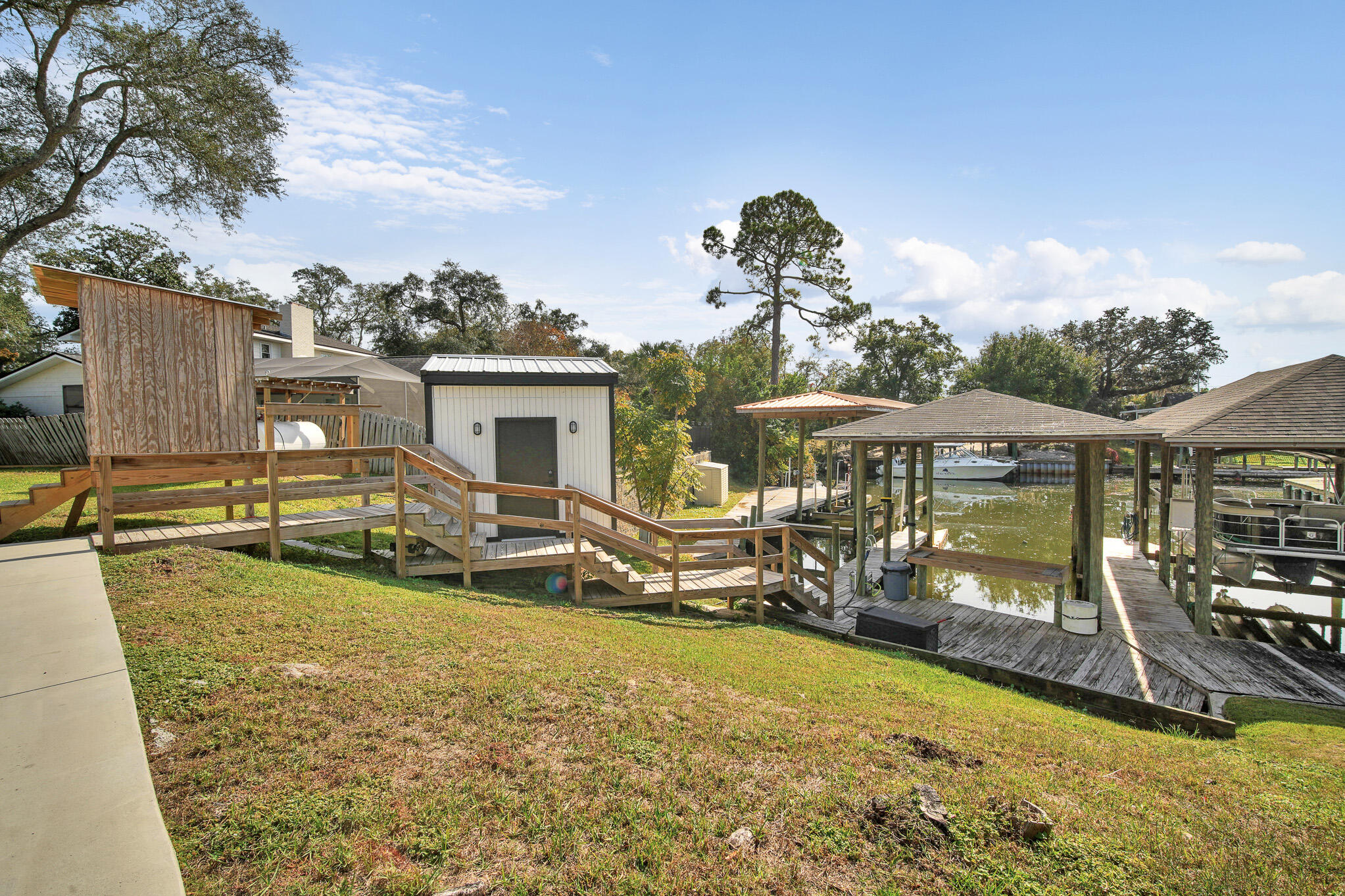 2445 Pretty Bayou Boulevard
