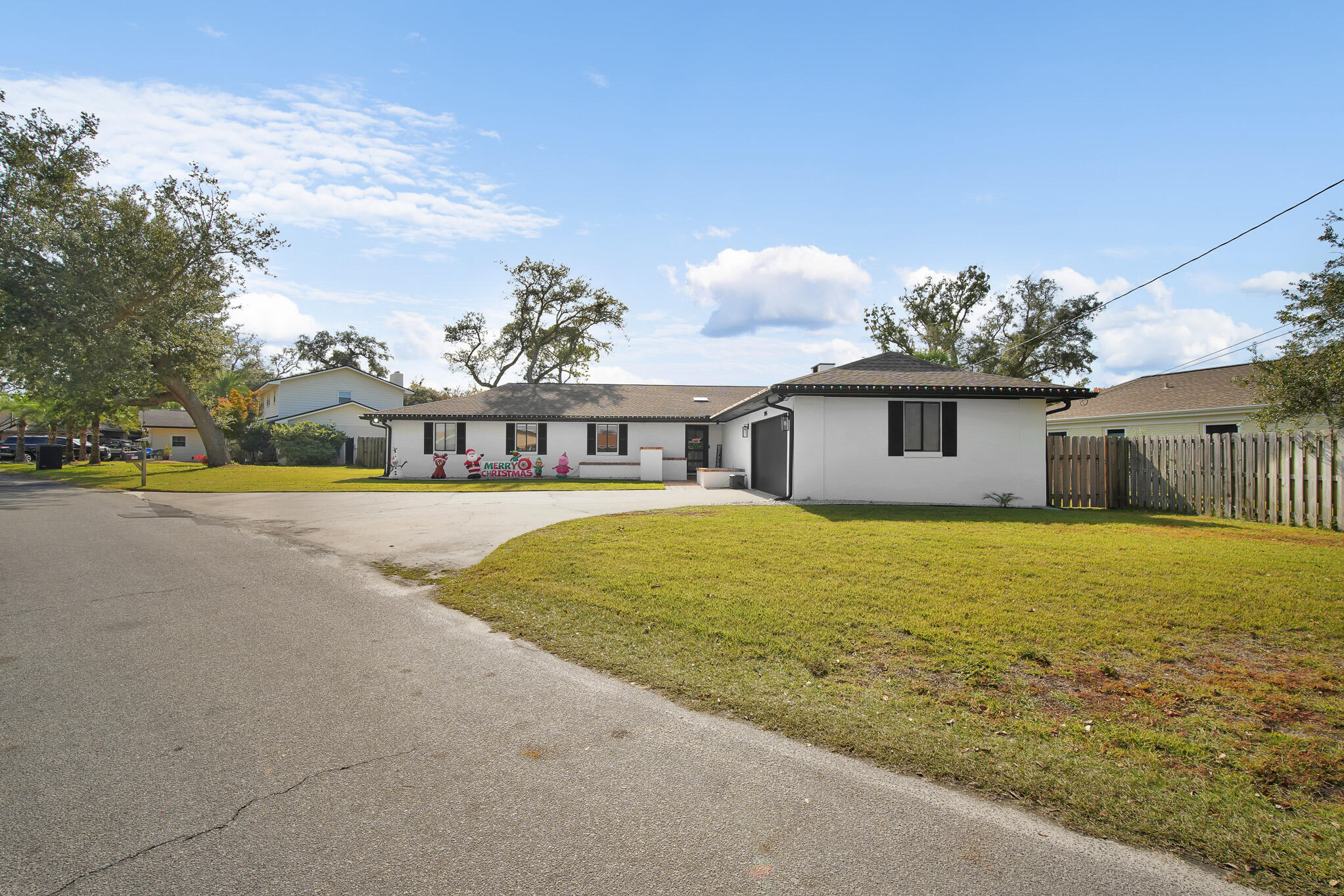 2445 Pretty Bayou Boulevard