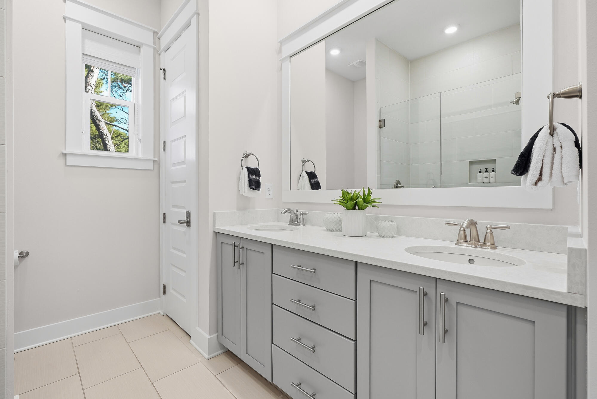 23 E York Lane UNIT A