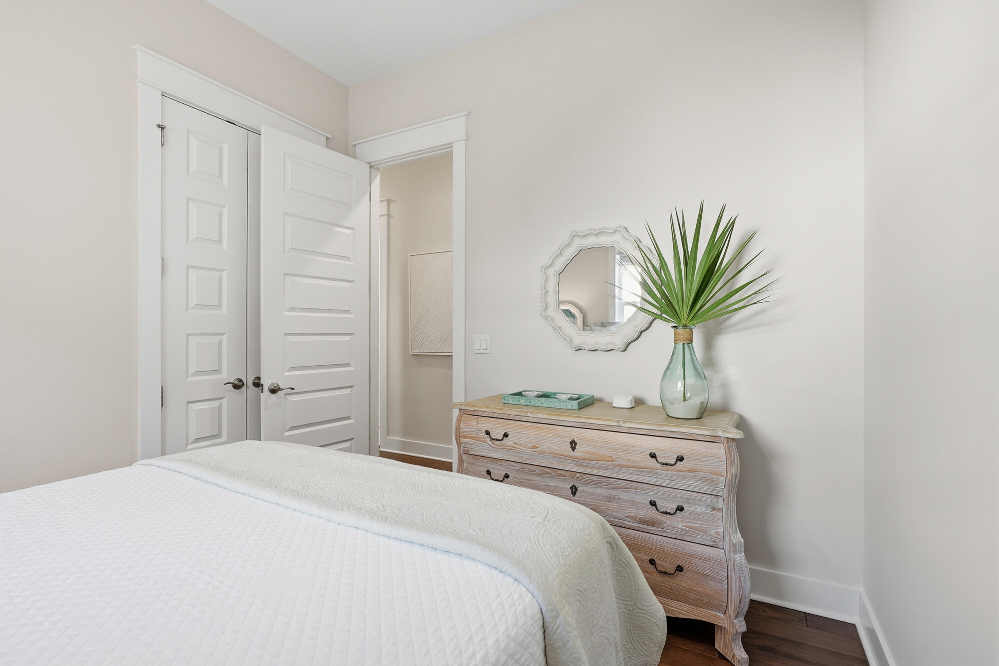 23 E York Lane UNIT A