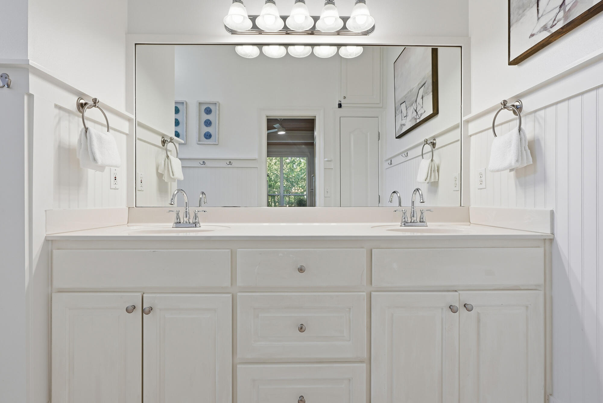 128 Seabreeze Boulevard