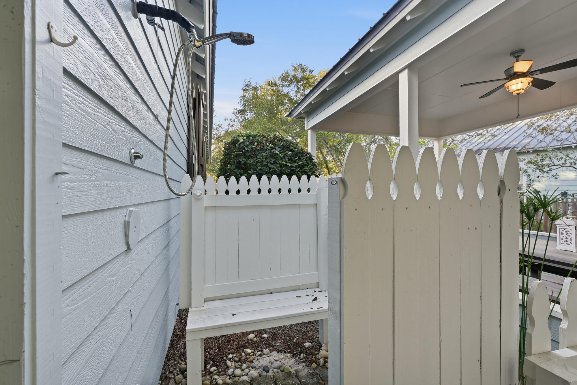 128 Seabreeze Boulevard