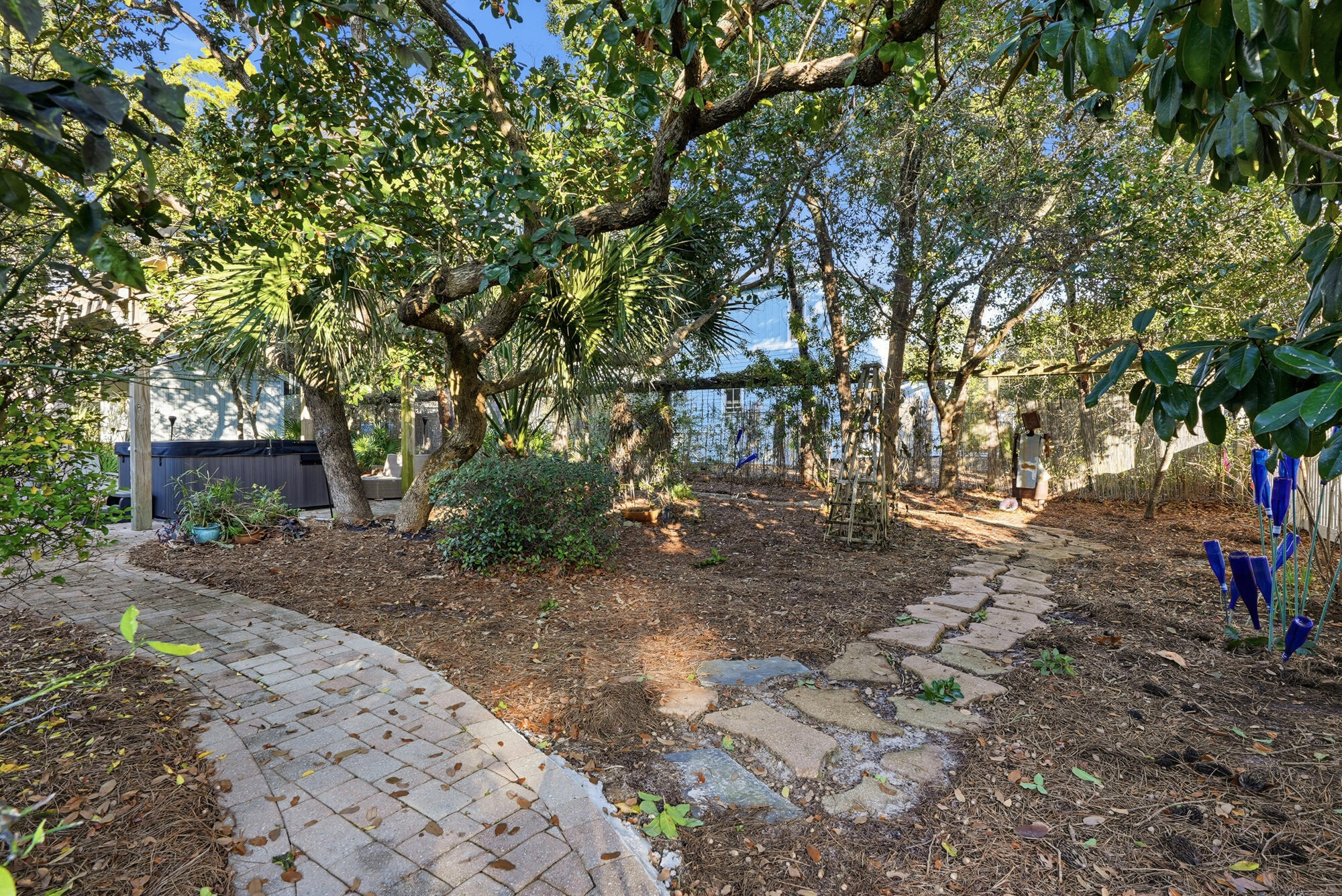 128 Seabreeze Boulevard