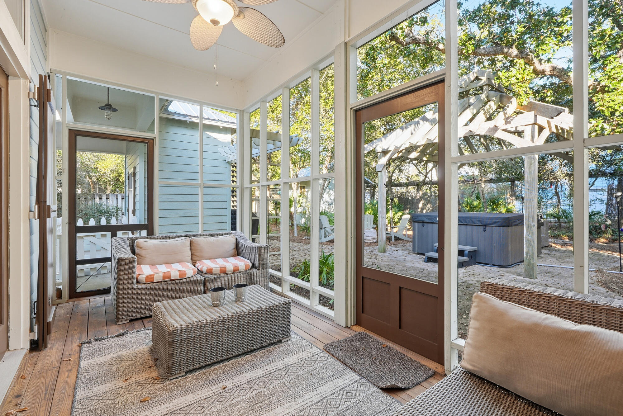 128 Seabreeze Boulevard