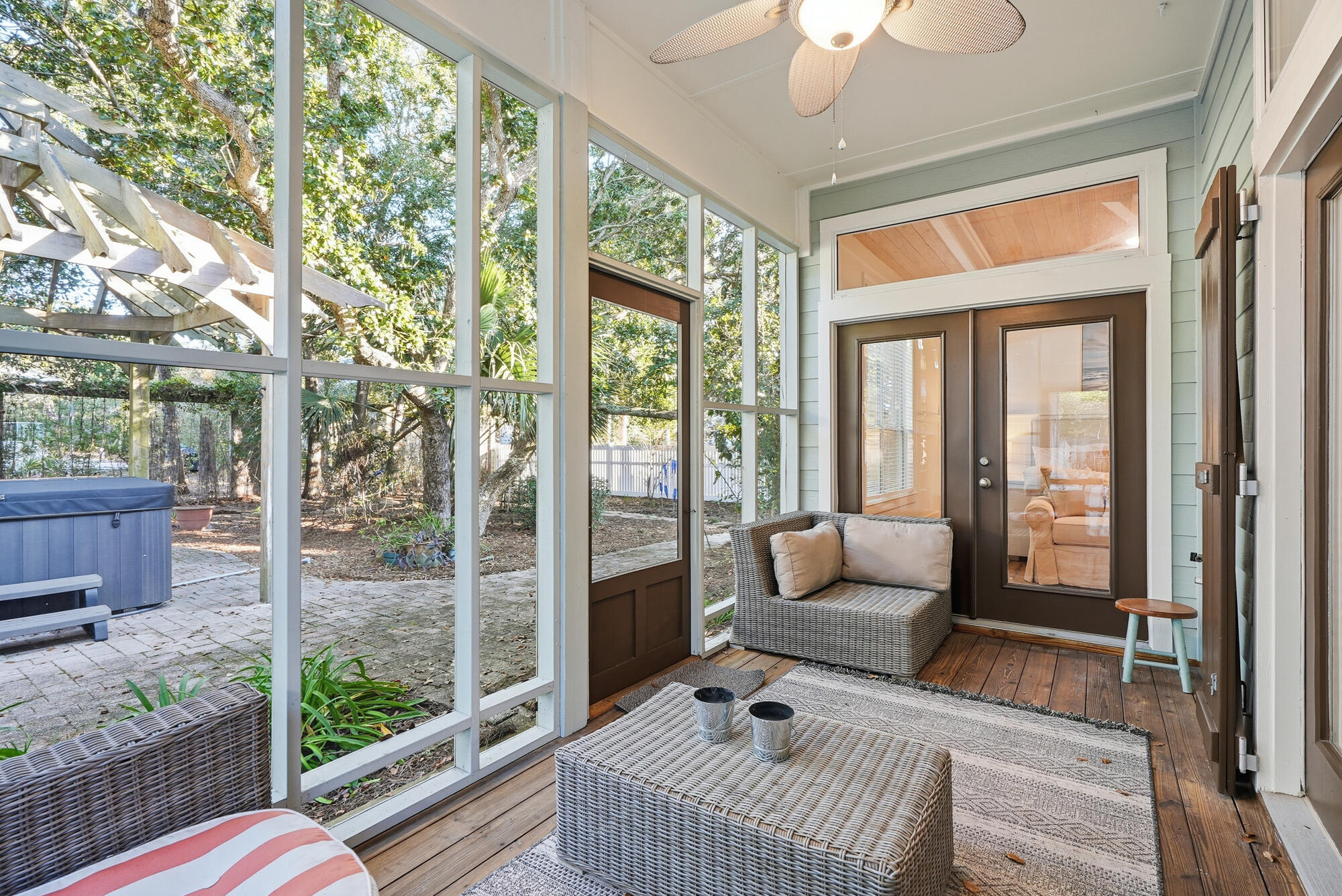 128 Seabreeze Boulevard