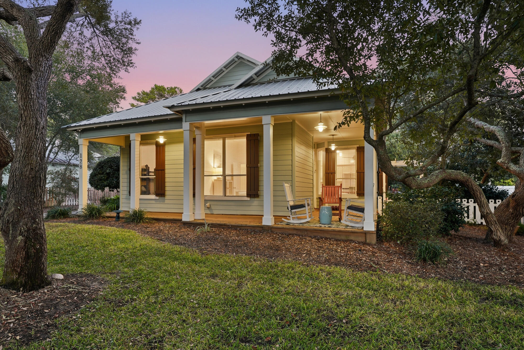 128 Seabreeze Boulevard