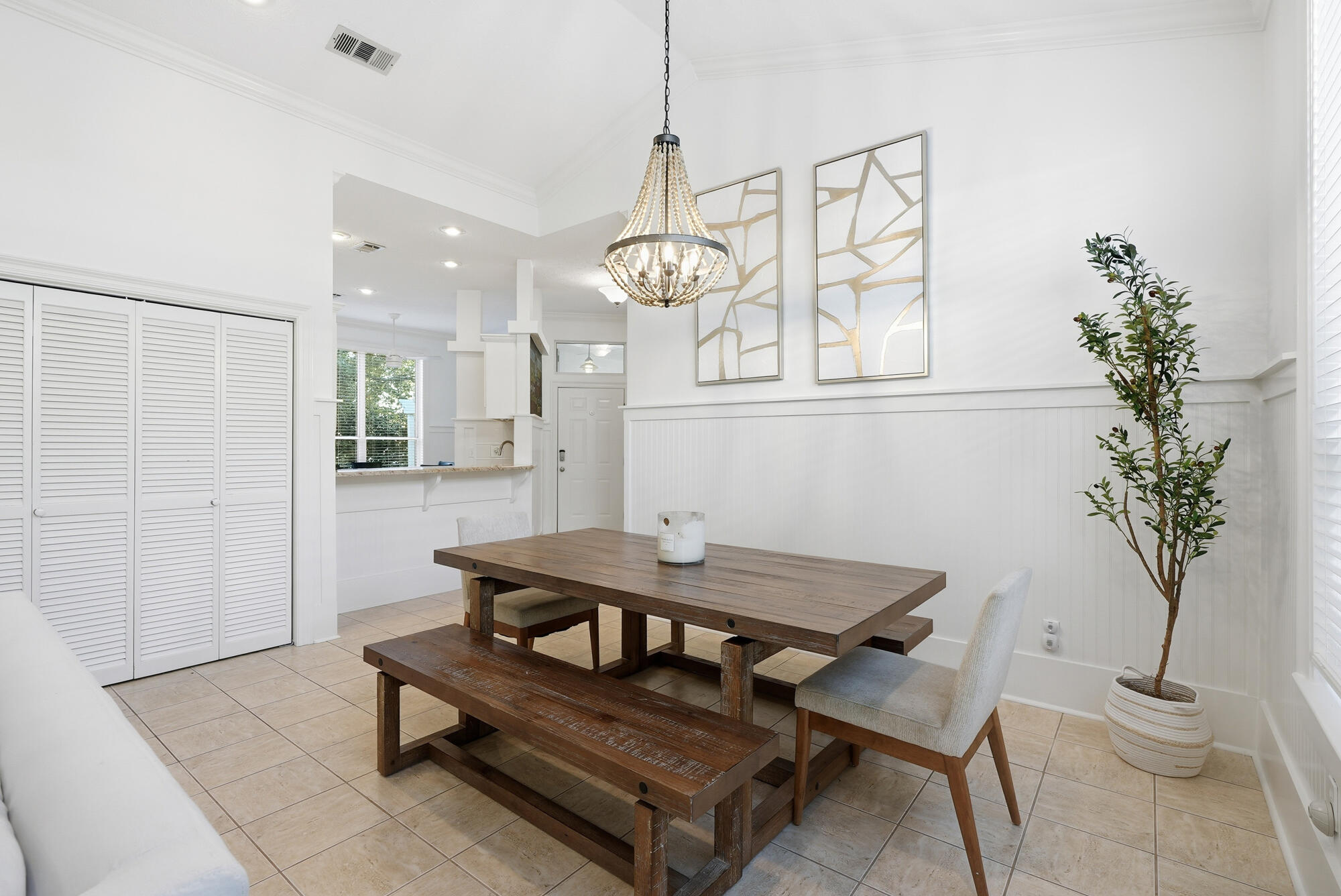 128 Seabreeze Boulevard