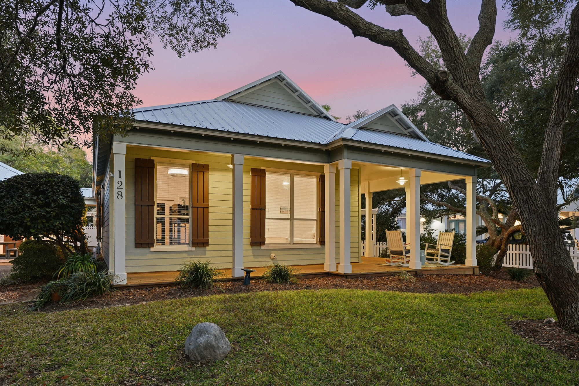 128 Seabreeze Boulevard