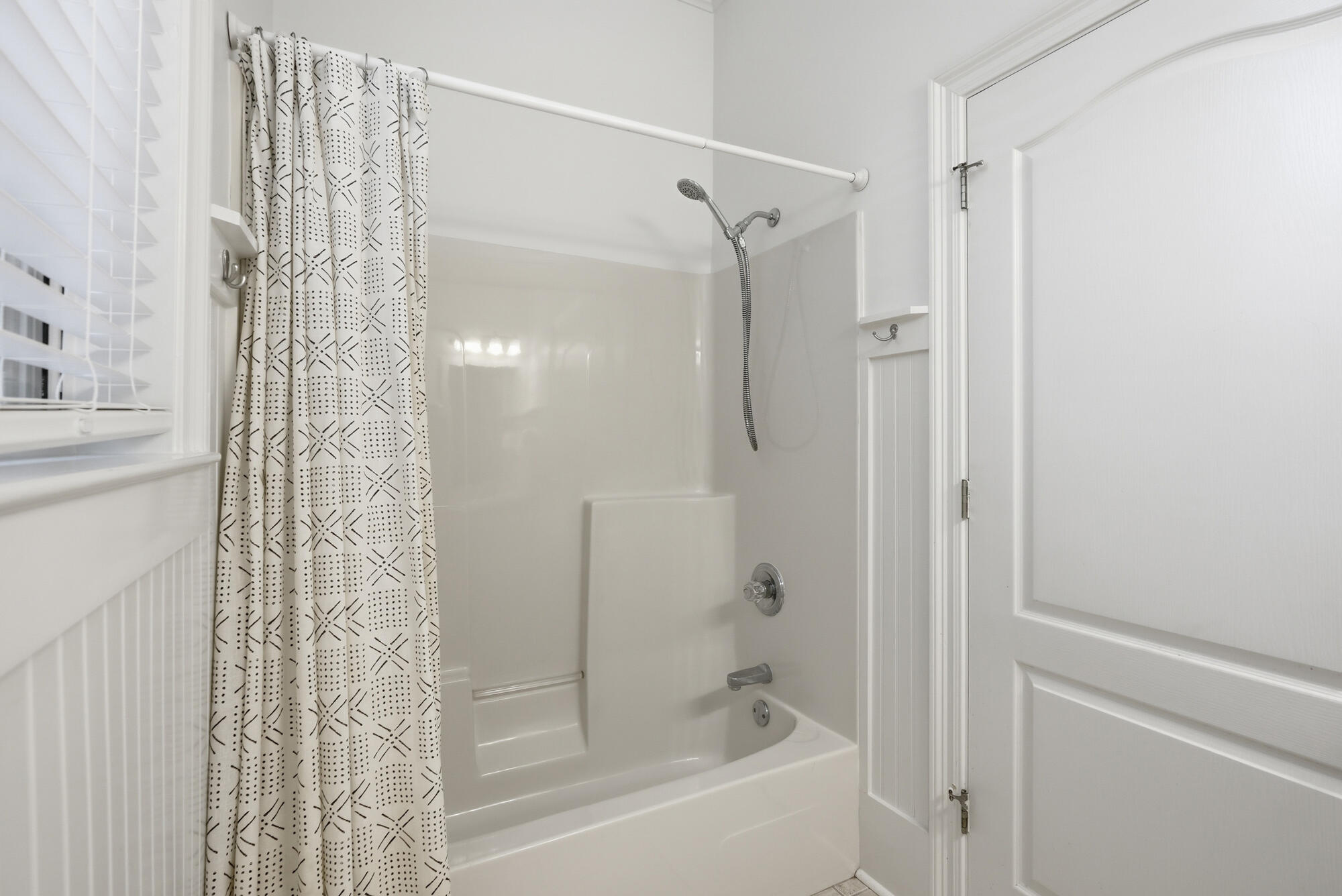 128 Seabreeze Boulevard