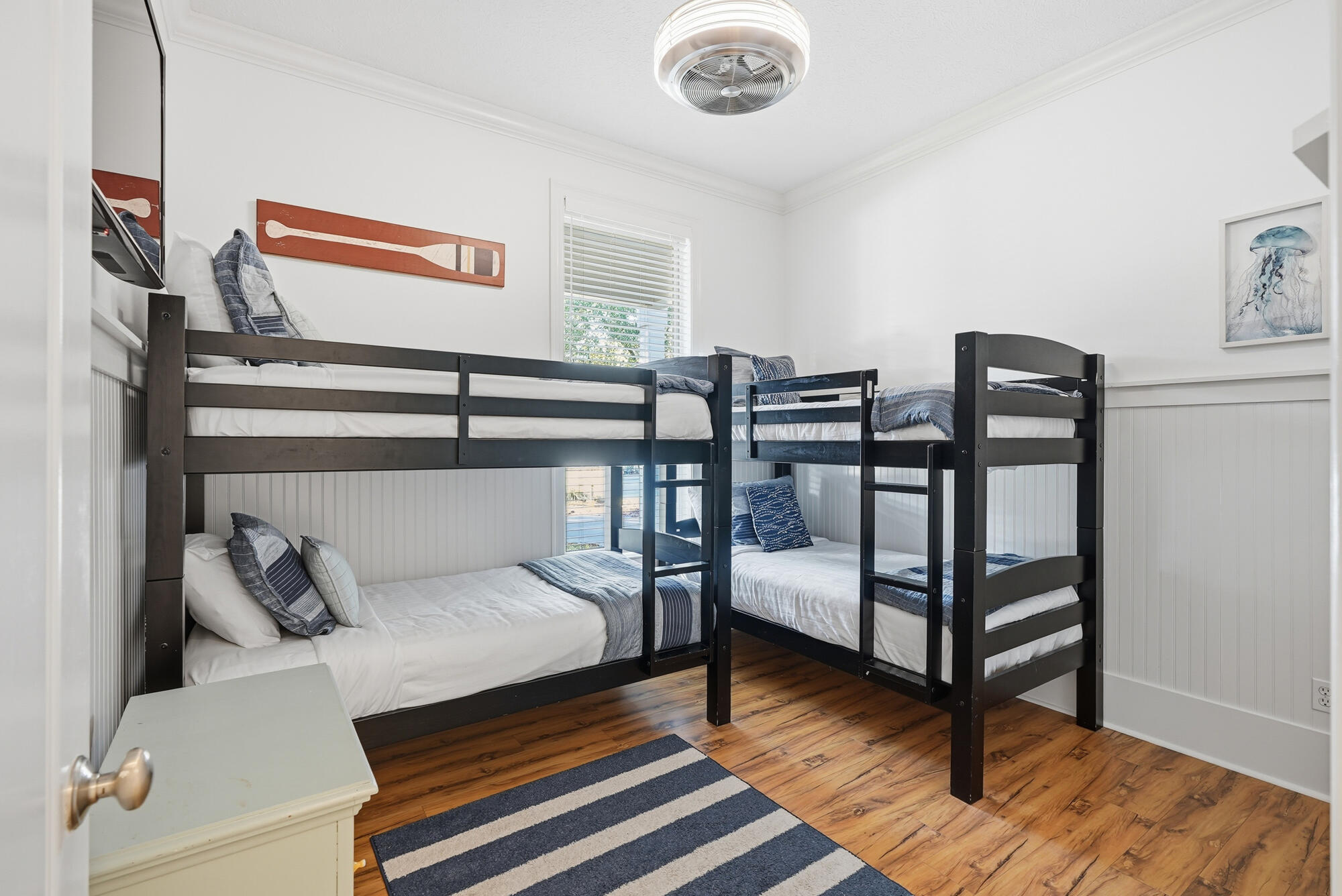 128 Seabreeze Boulevard