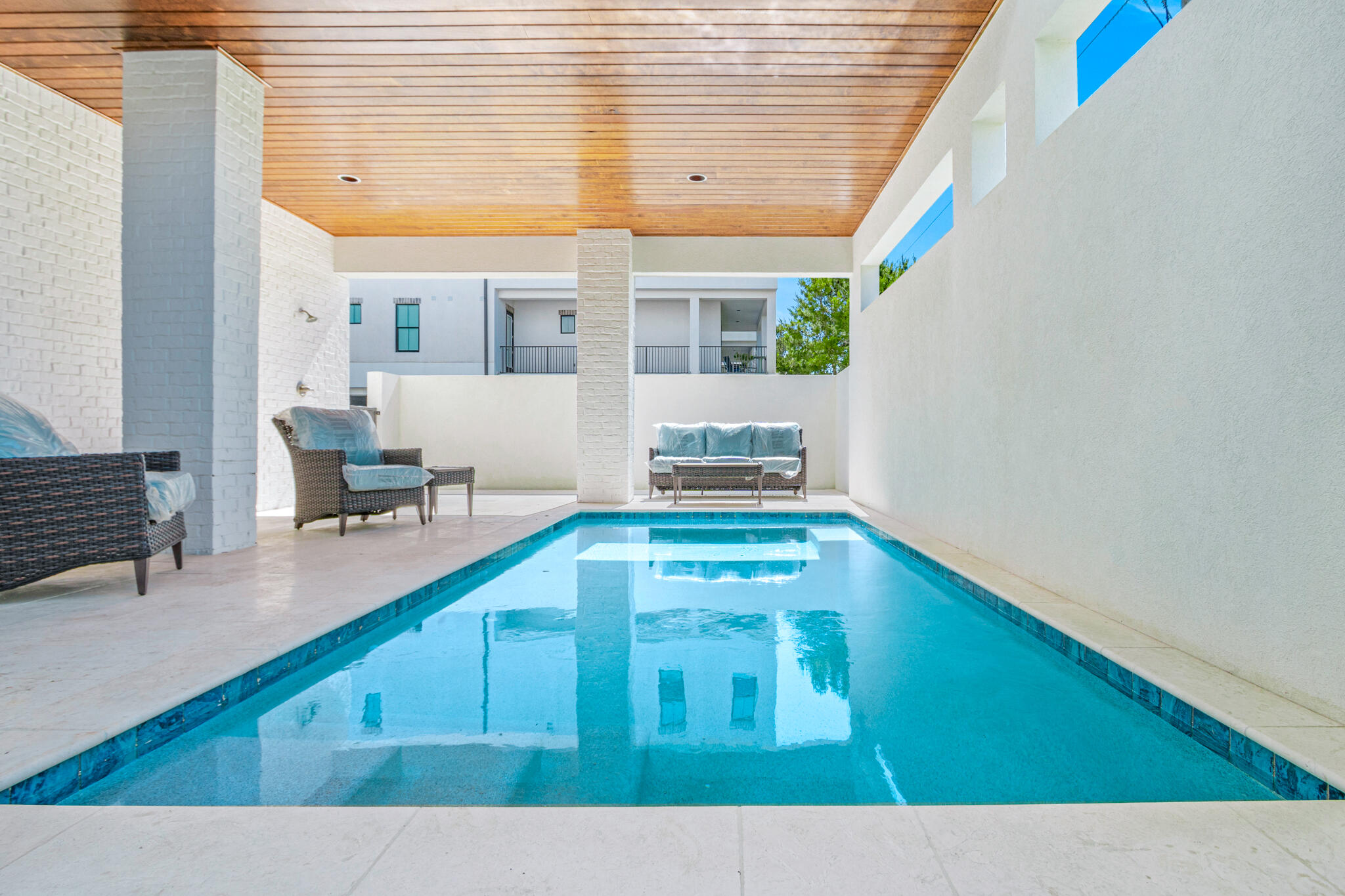 40 Cote D Azur Drive