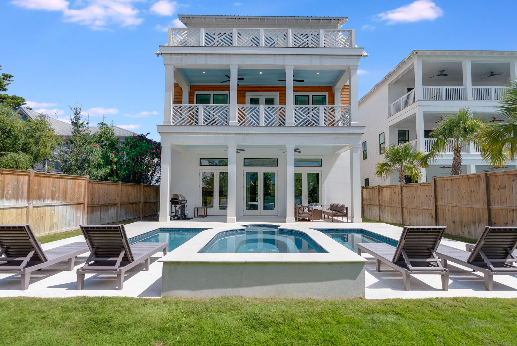 212 S Gulf Drive