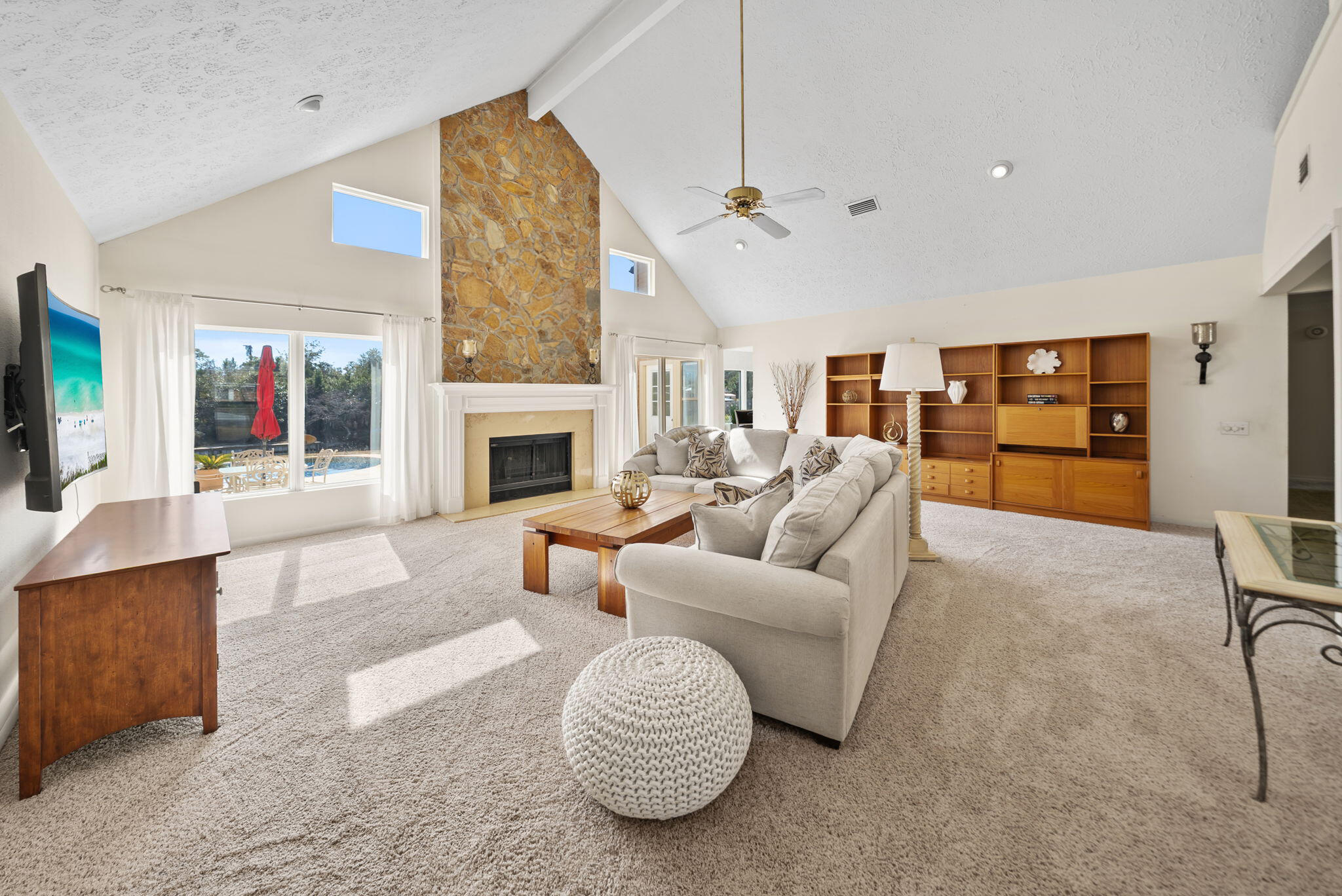 2661 Island View Drive