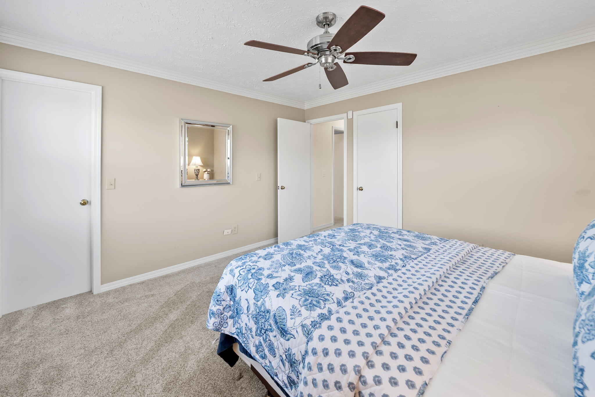 2661 Island View Drive