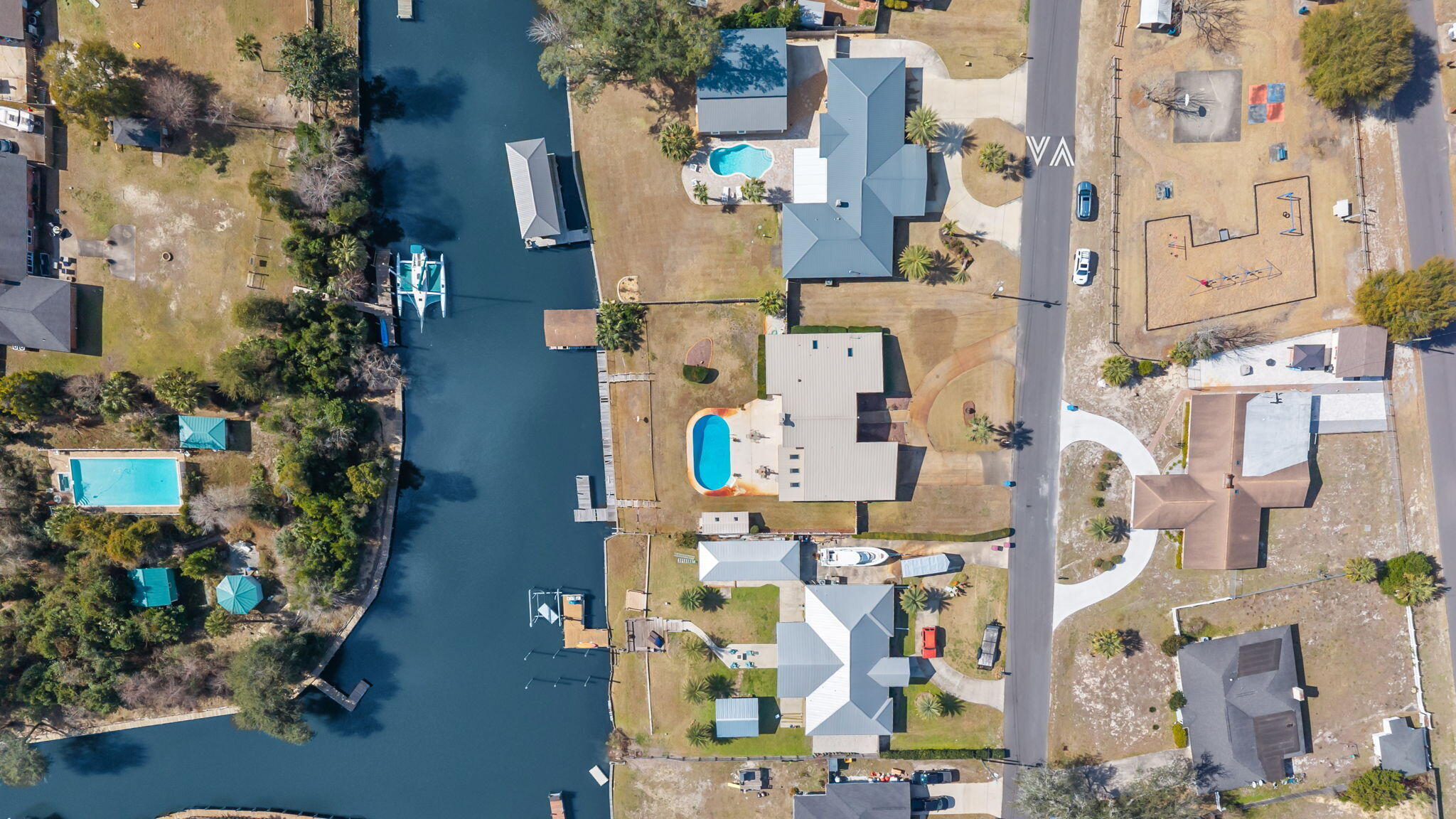 2661 Island View Drive