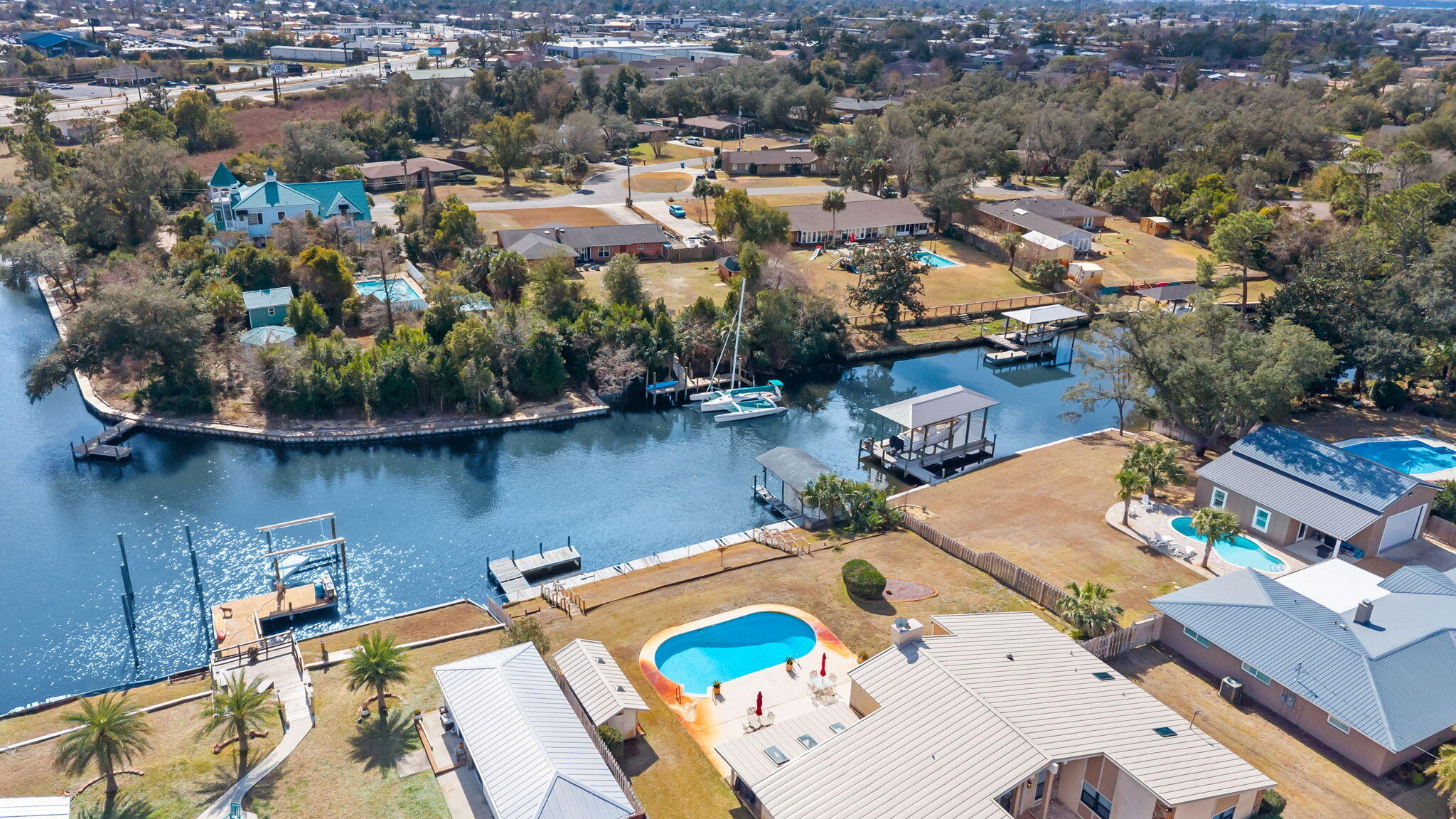 2661 Island View Drive