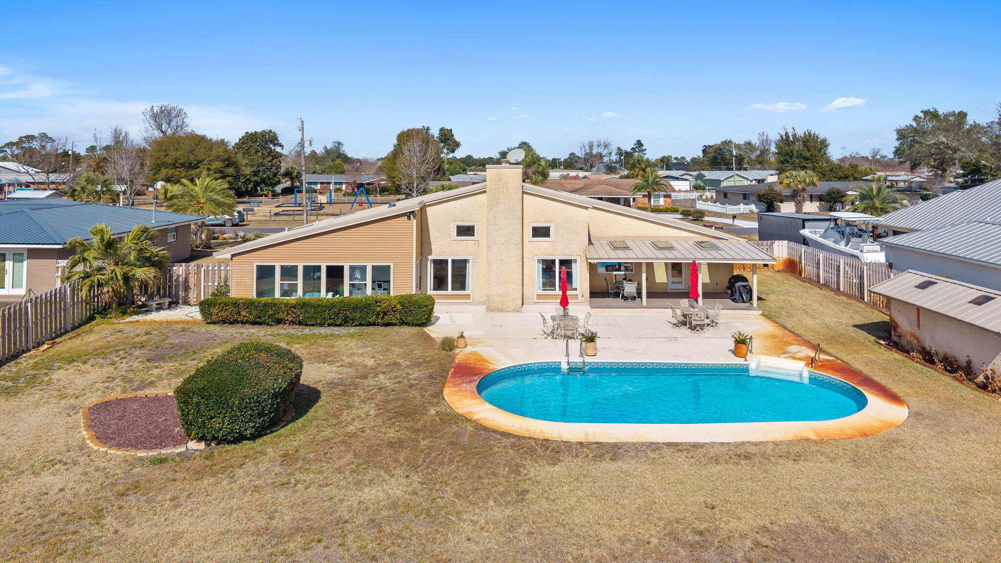 2661 Island View Drive