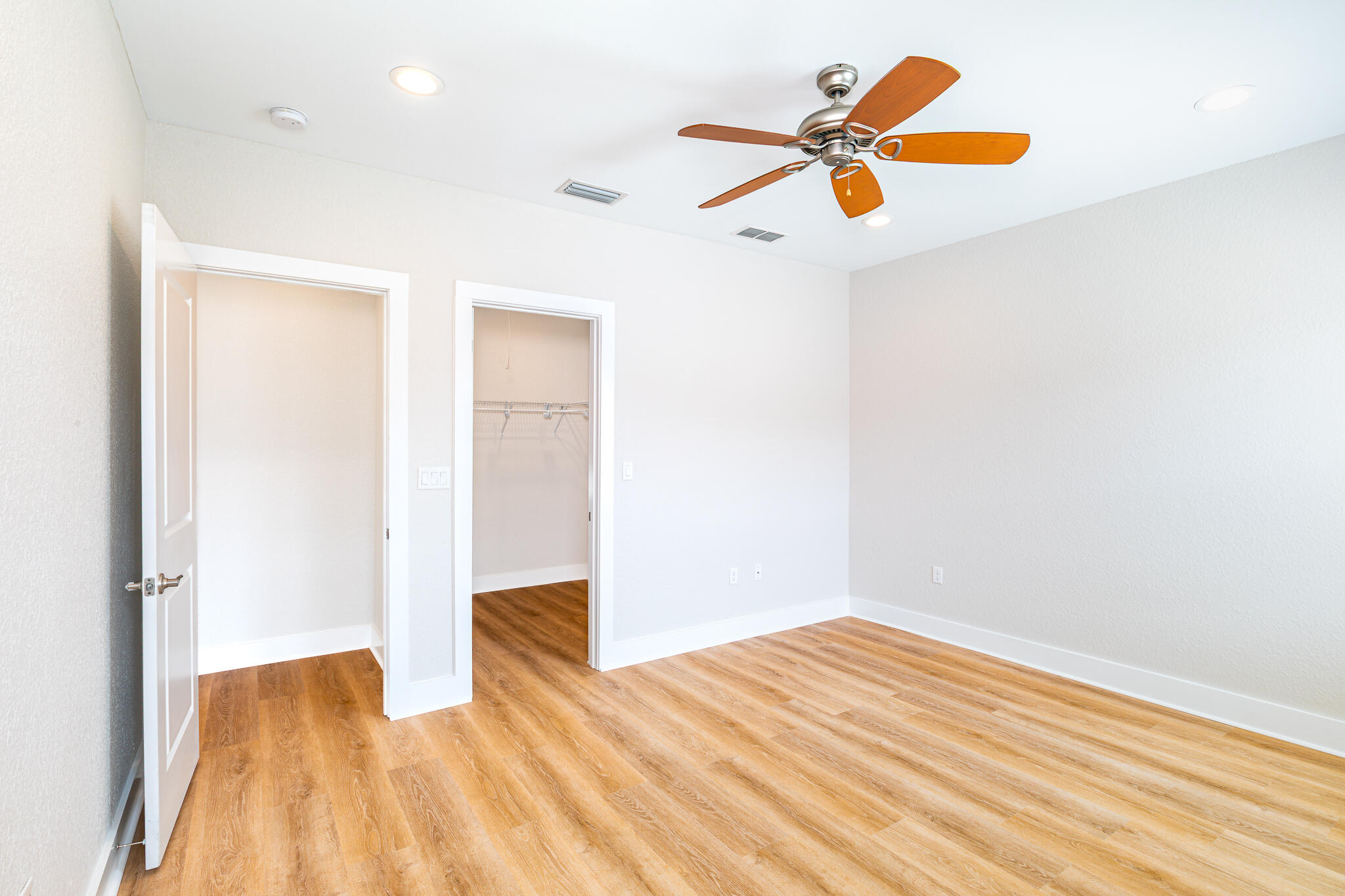 995 Airport Road 54
