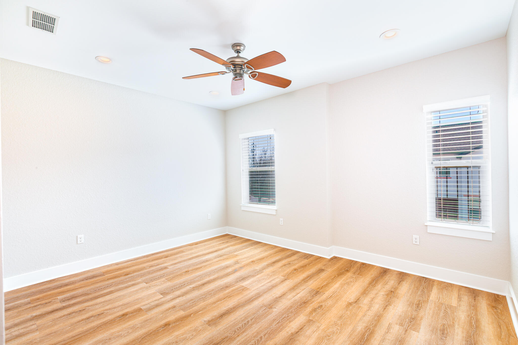 995 Airport Road 54
