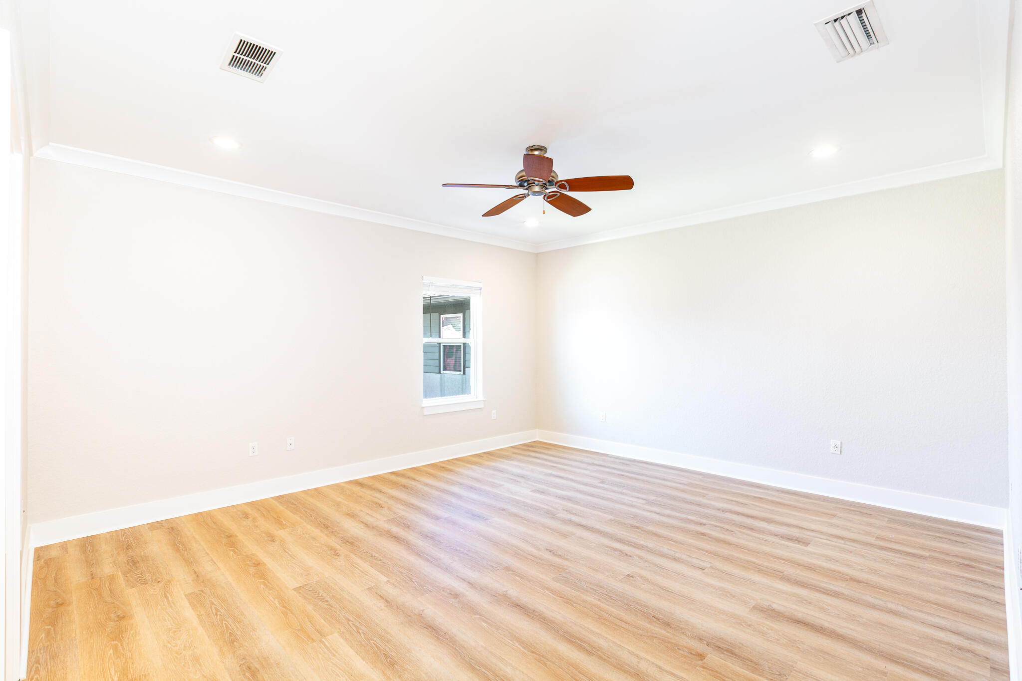 995 Airport Road 54