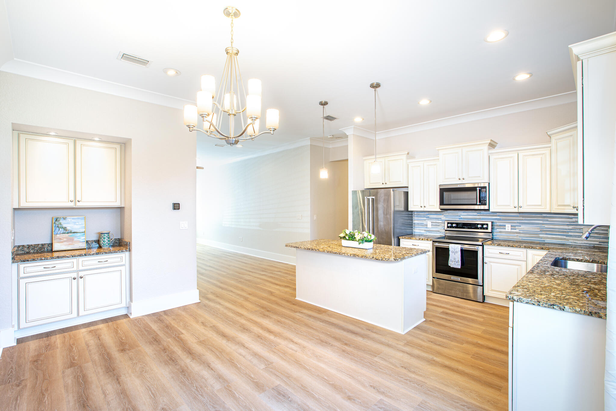 995 Airport Road 54