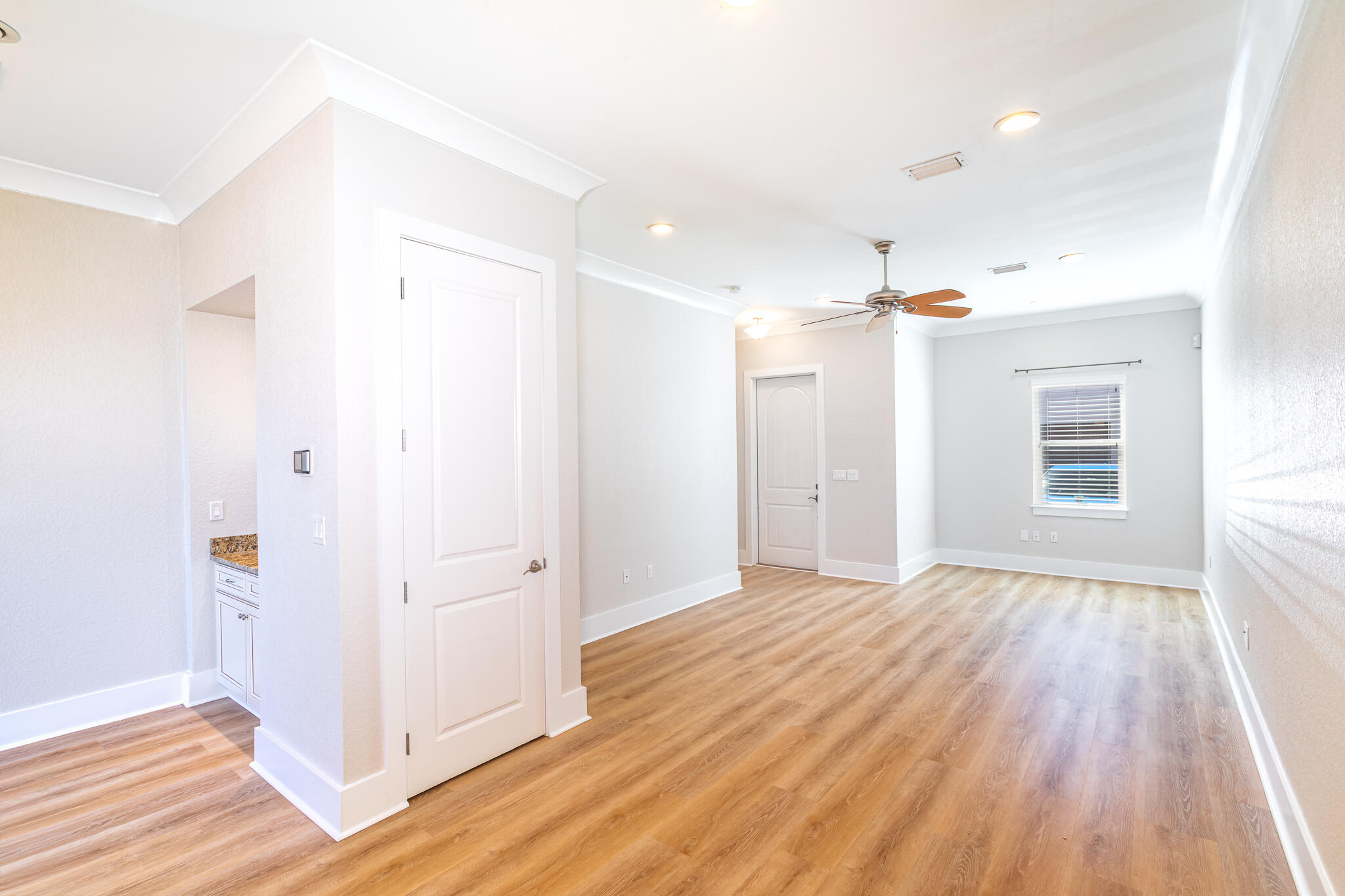 995 Airport Road 54