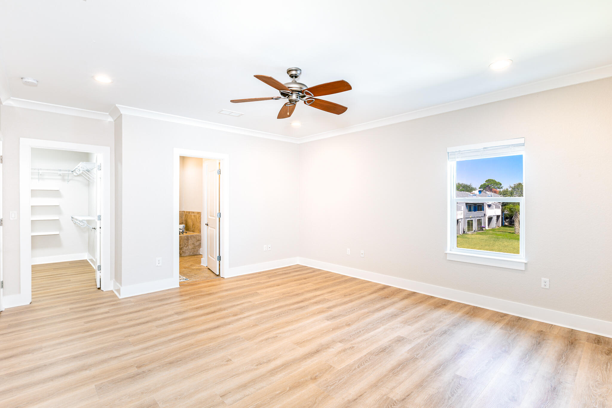 995 Airport Road 54