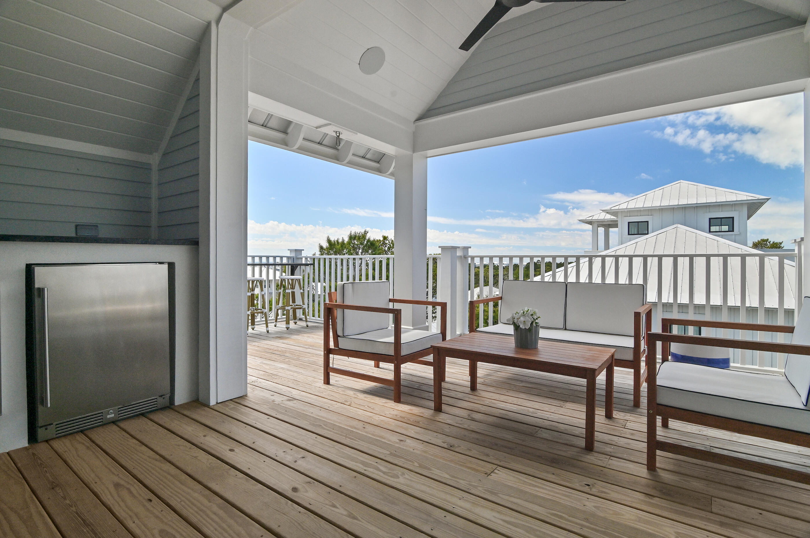 63 Grande Pointe Drive