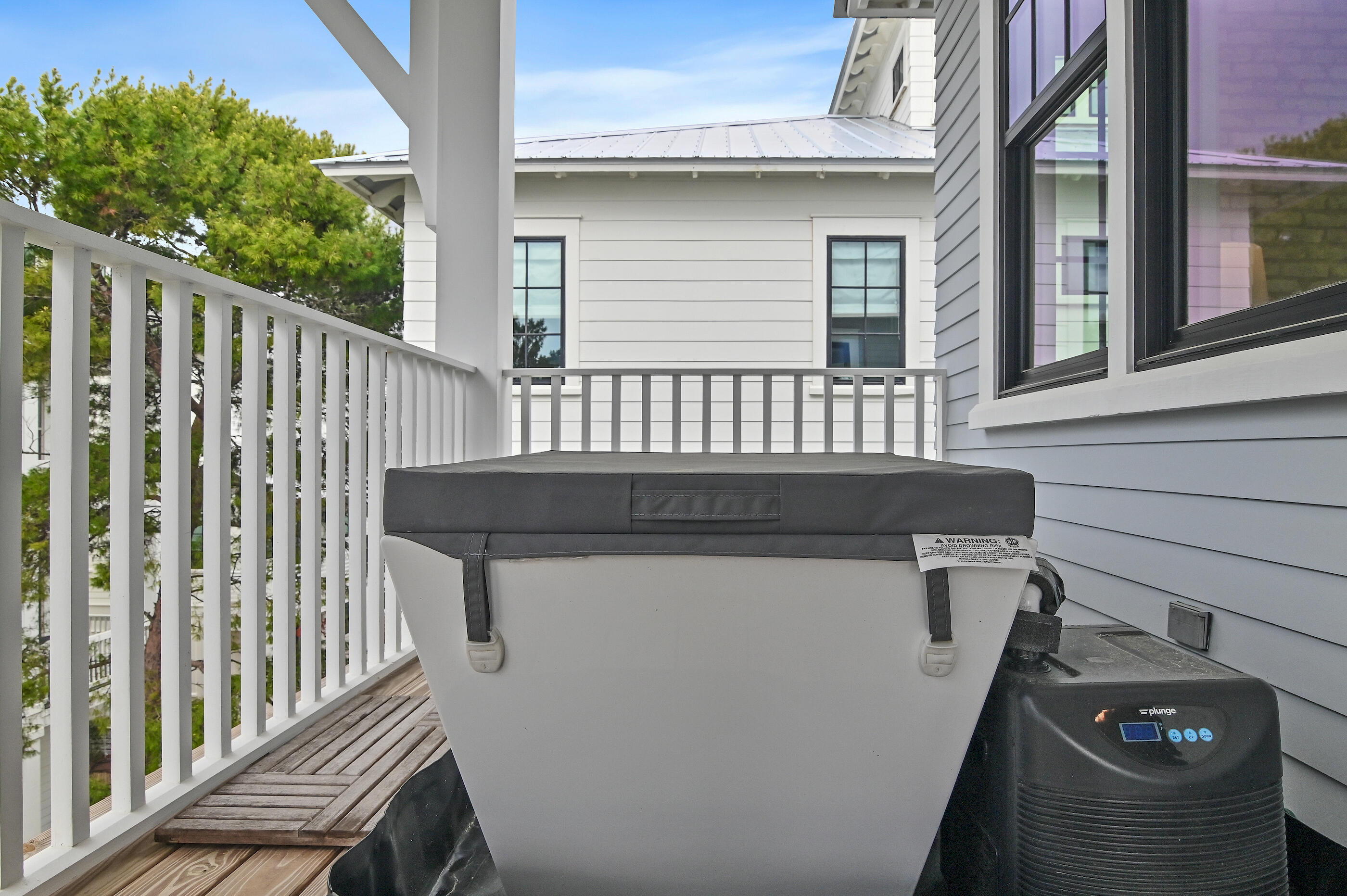 63 Grande Pointe Drive