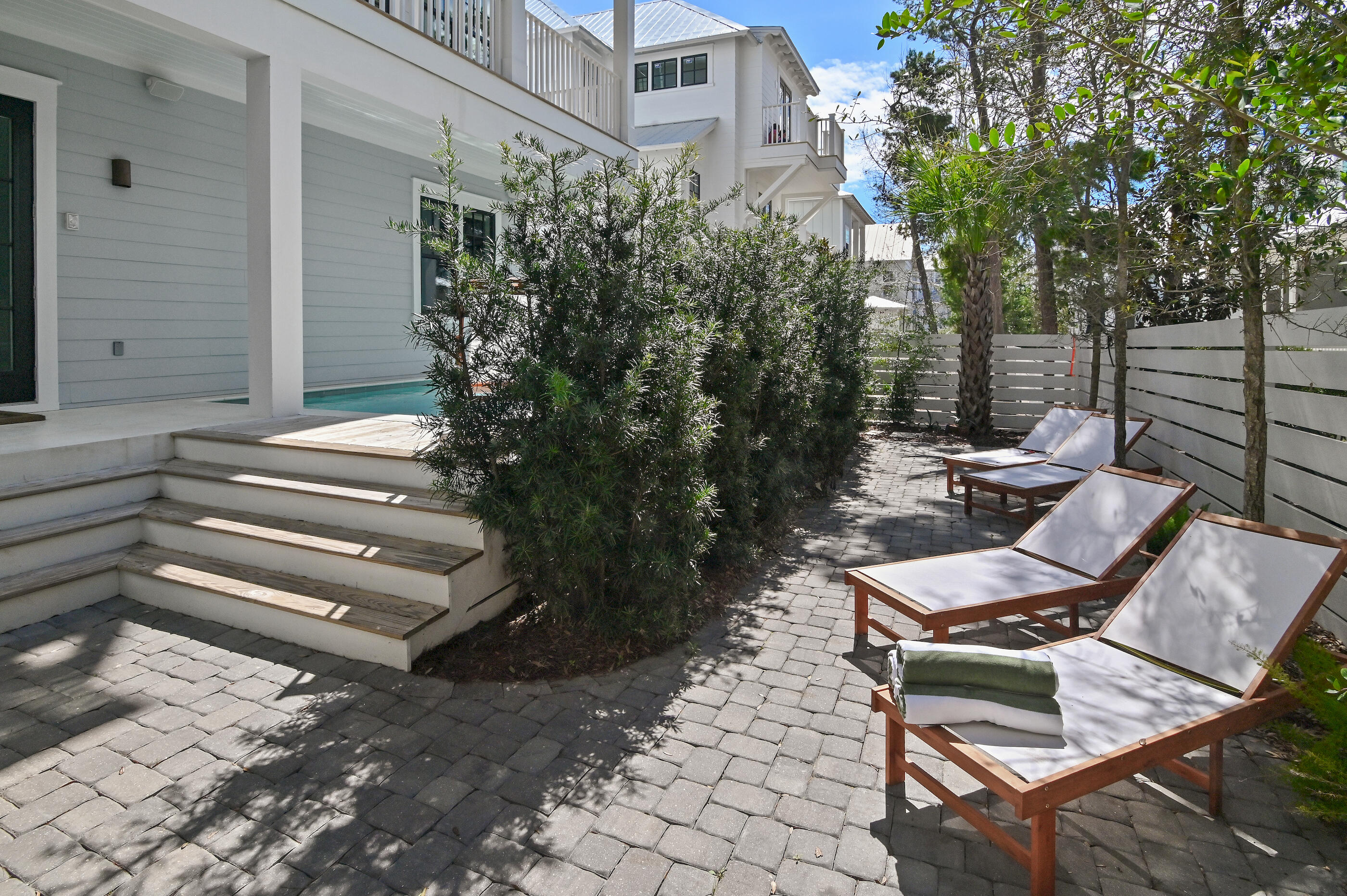 63 Grande Pointe Drive