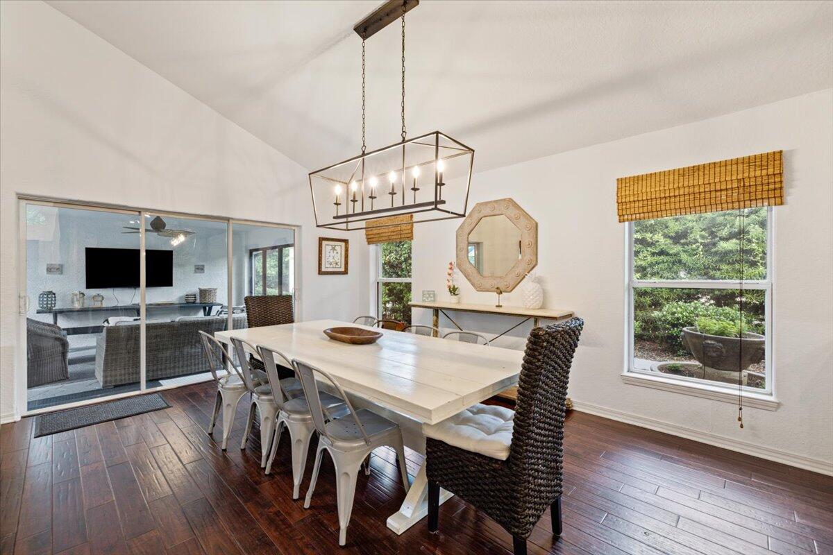 4639 Paradise Isle
