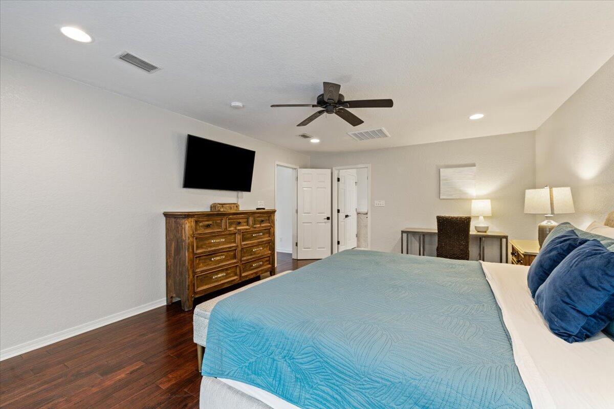 4639 Paradise Isle