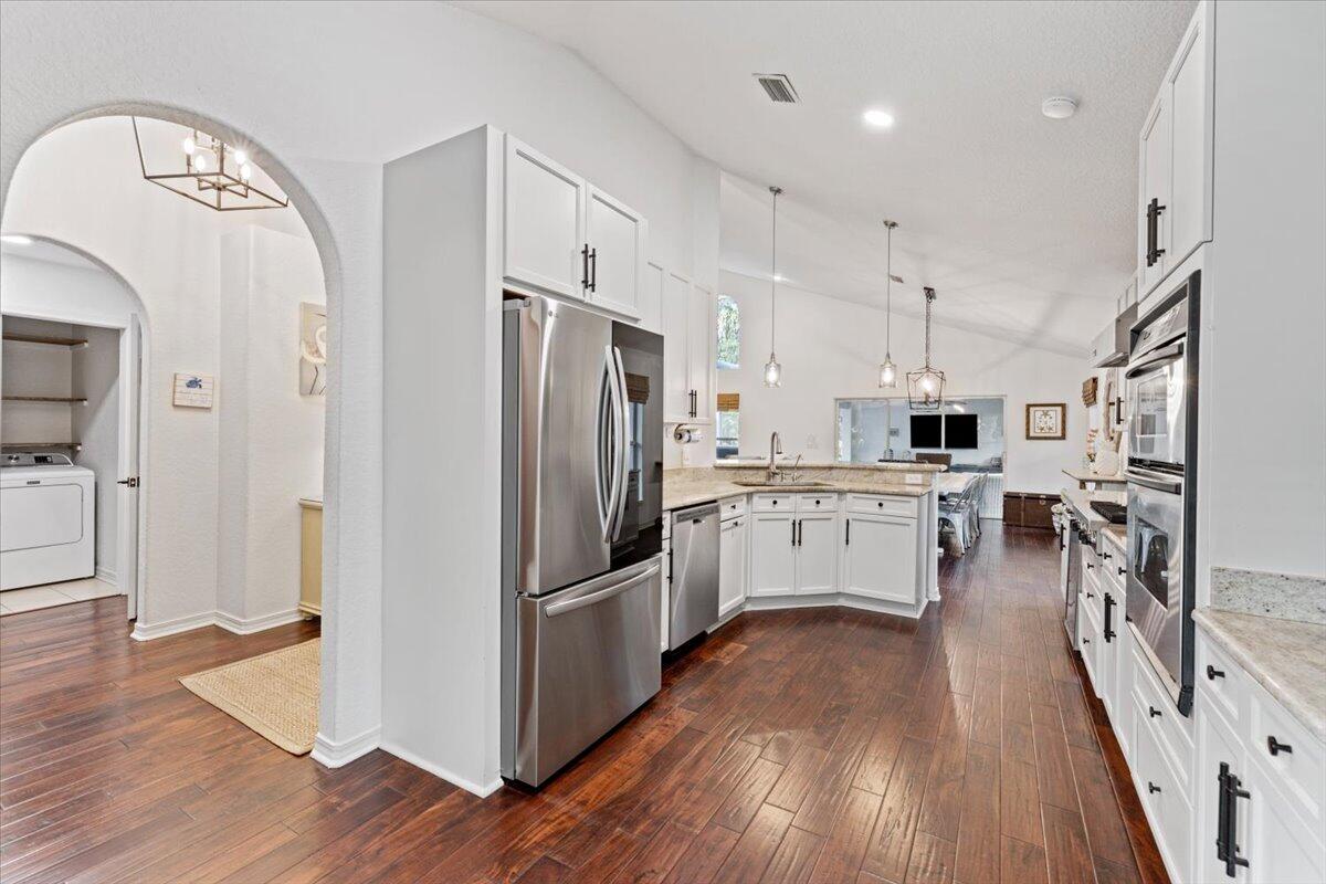 4639 Paradise Isle