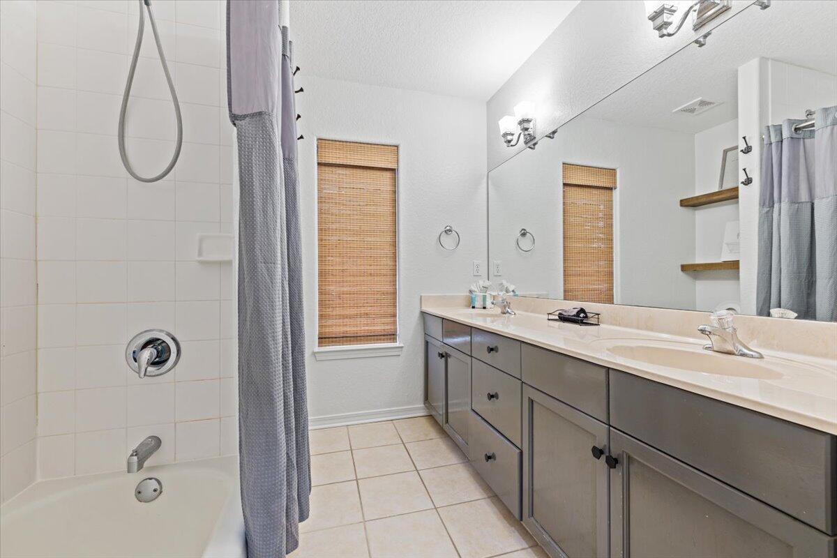 4639 Paradise Isle