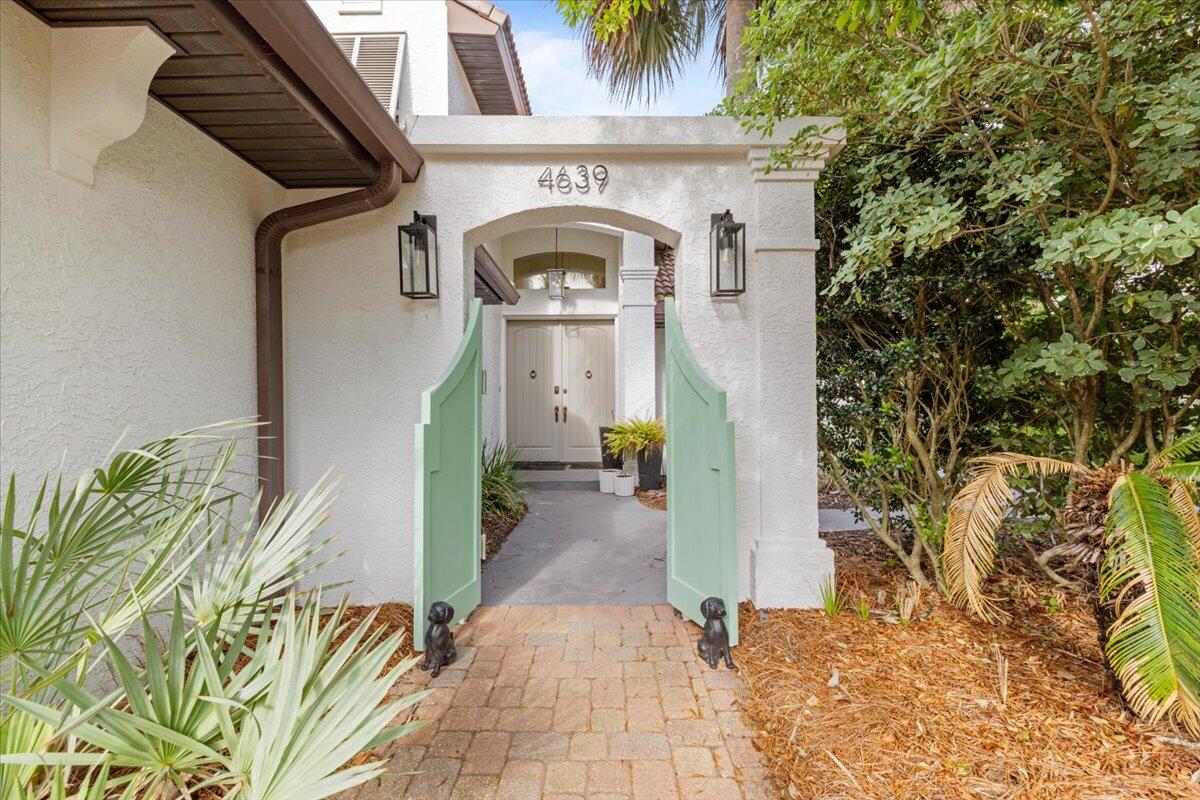 4639 Paradise Isle