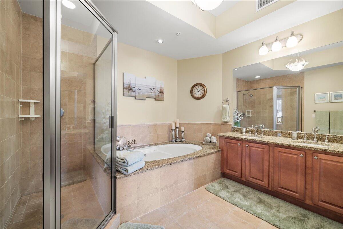 1653 W County Highway 30A UNIT 1117