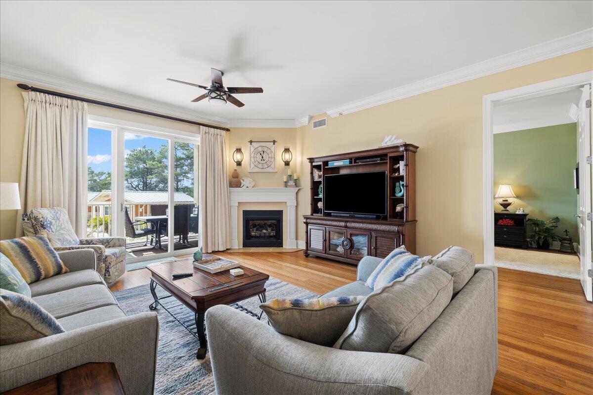 1653 W County Highway 30A UNIT 1117