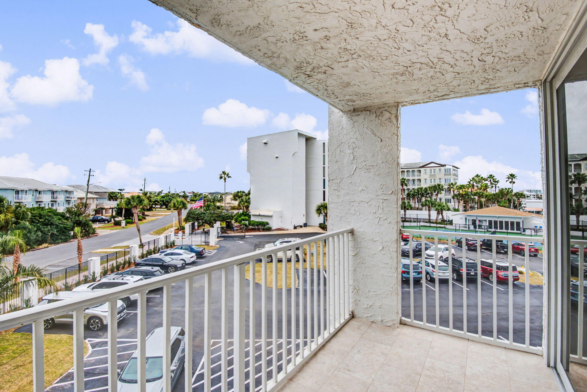 30 Moreno Point Road 306B