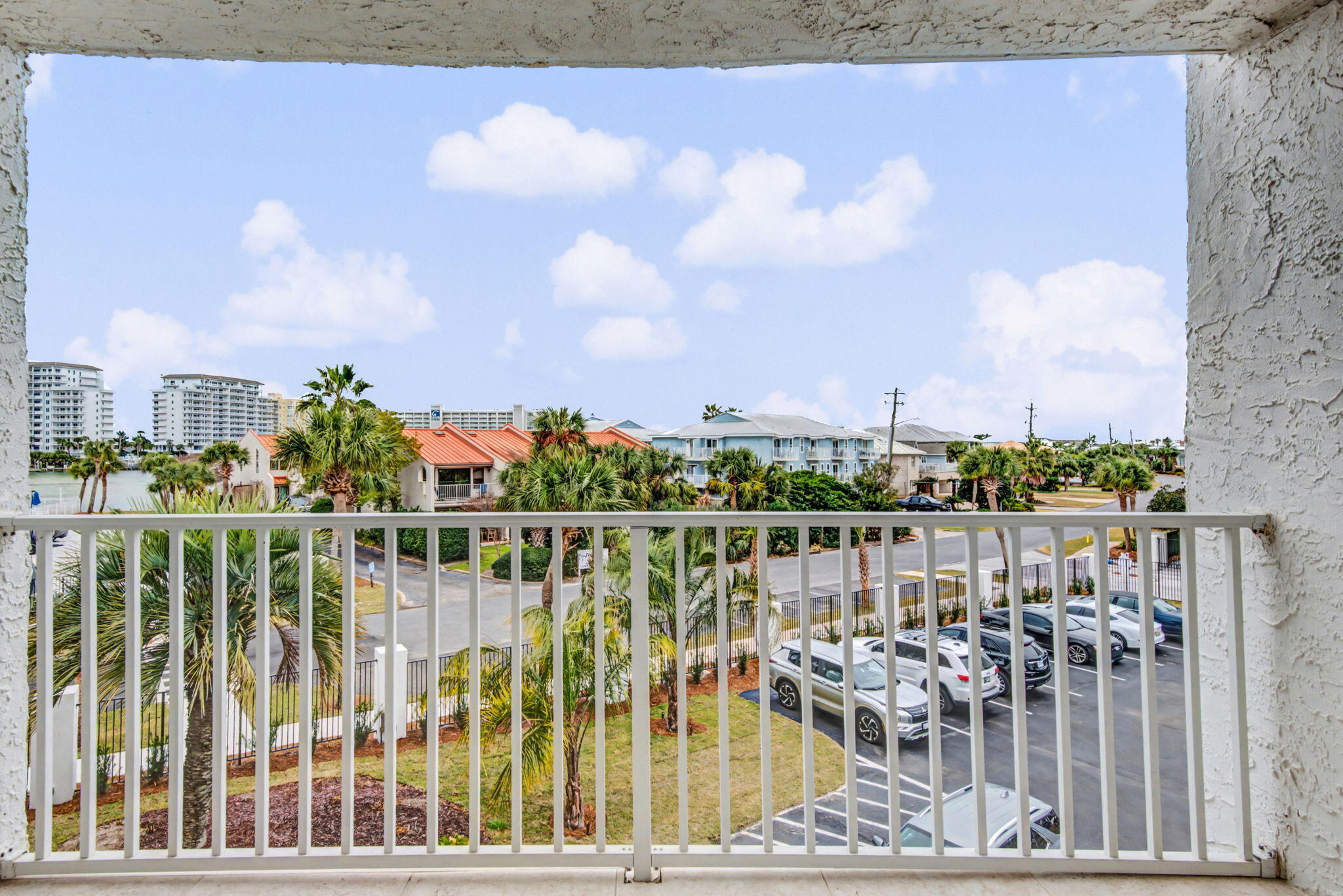 30 Moreno Point Road 306B