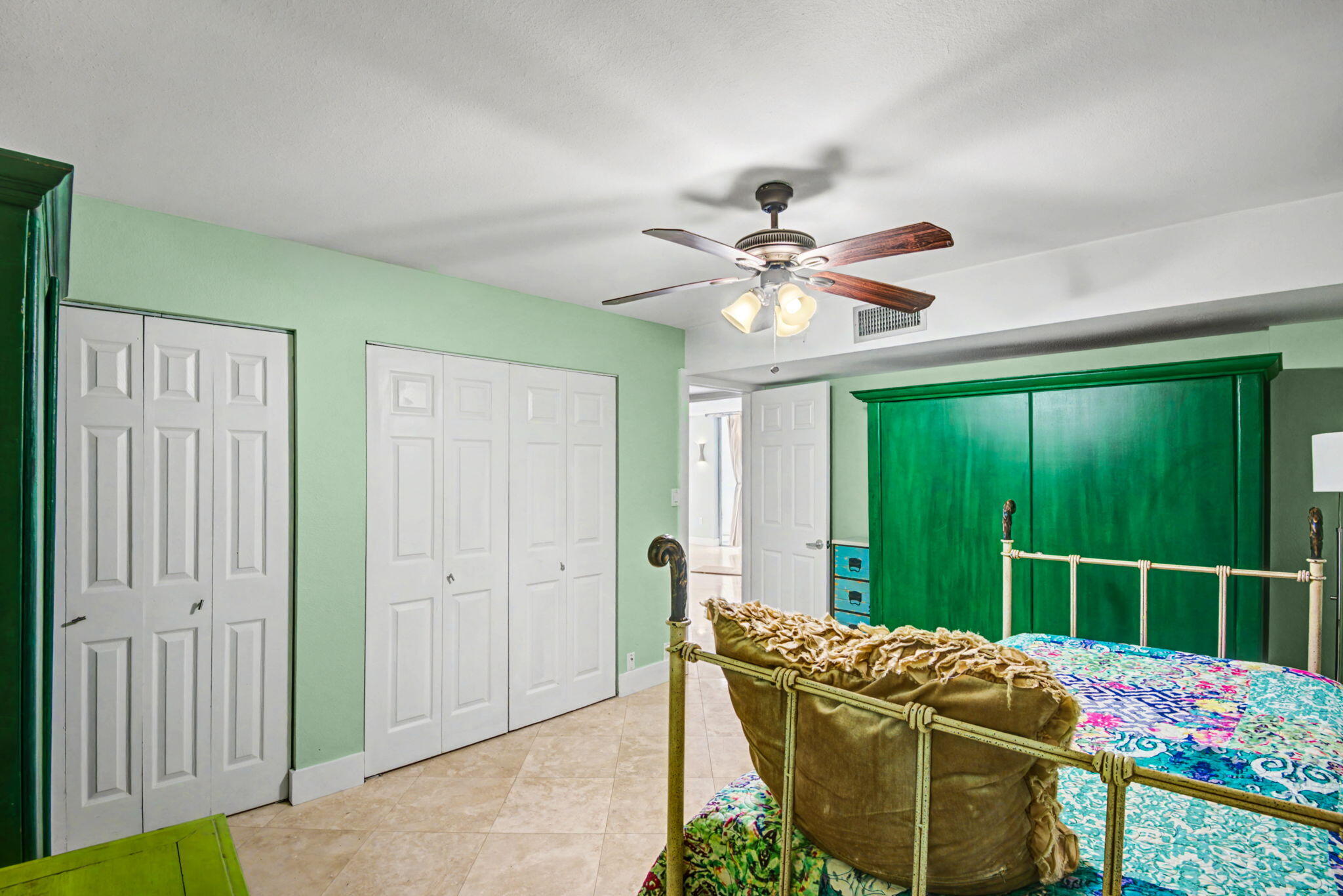 30 Moreno Point Road 306B