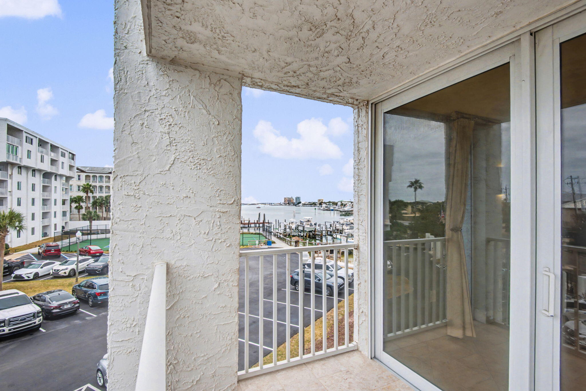 30 Moreno Point Road 306B