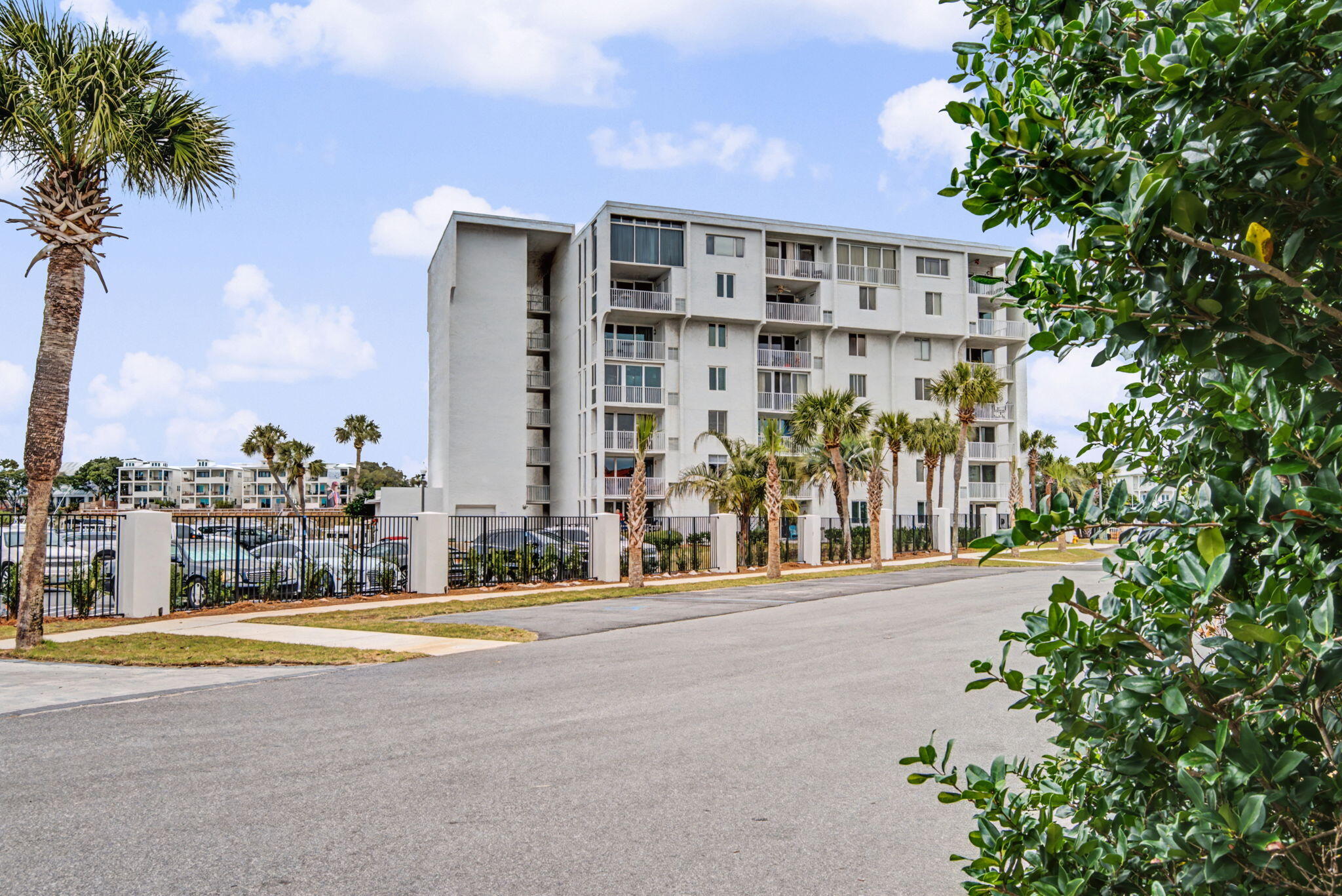 30 Moreno Point Road 306B