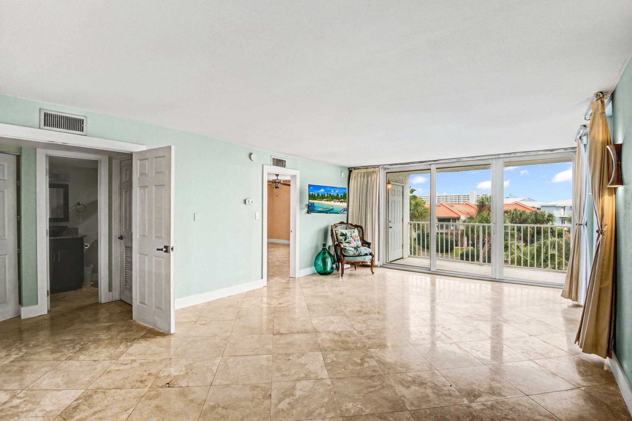 30 Moreno Point Road 306B