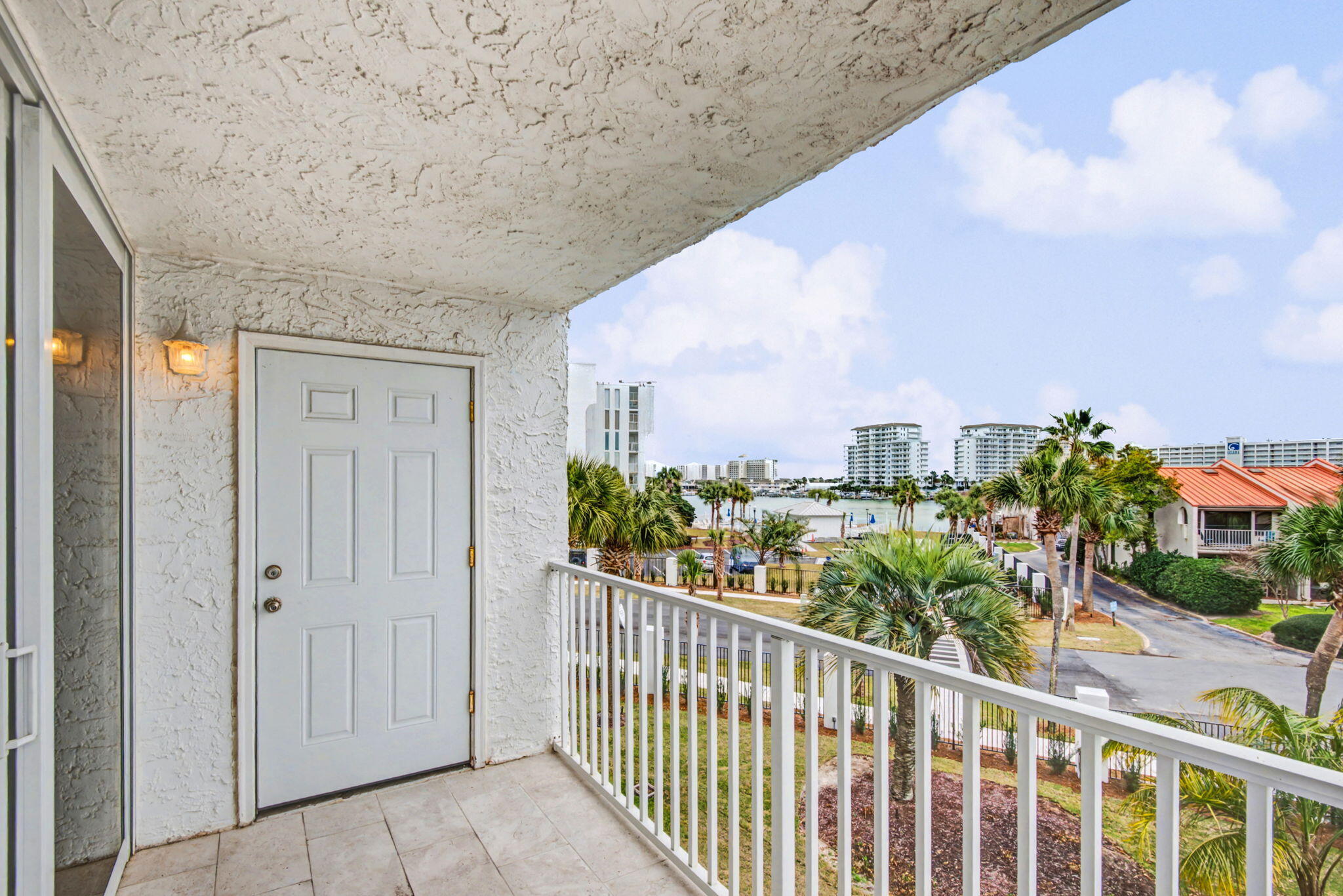 30 Moreno Point Road 306B