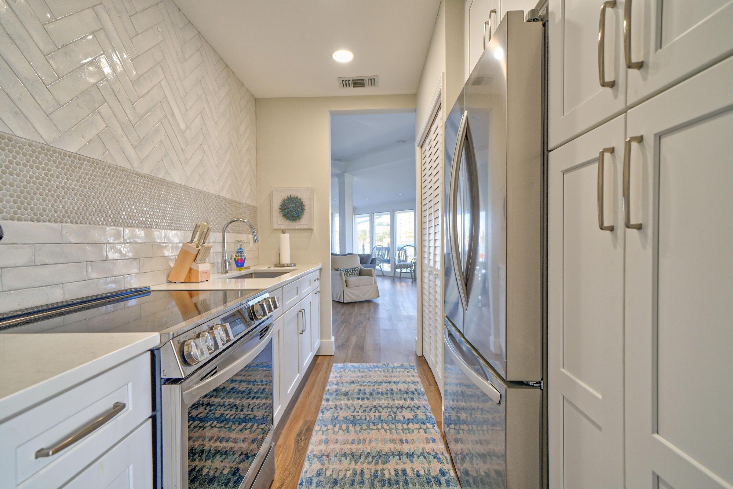 30 Moreno Point Road 306B