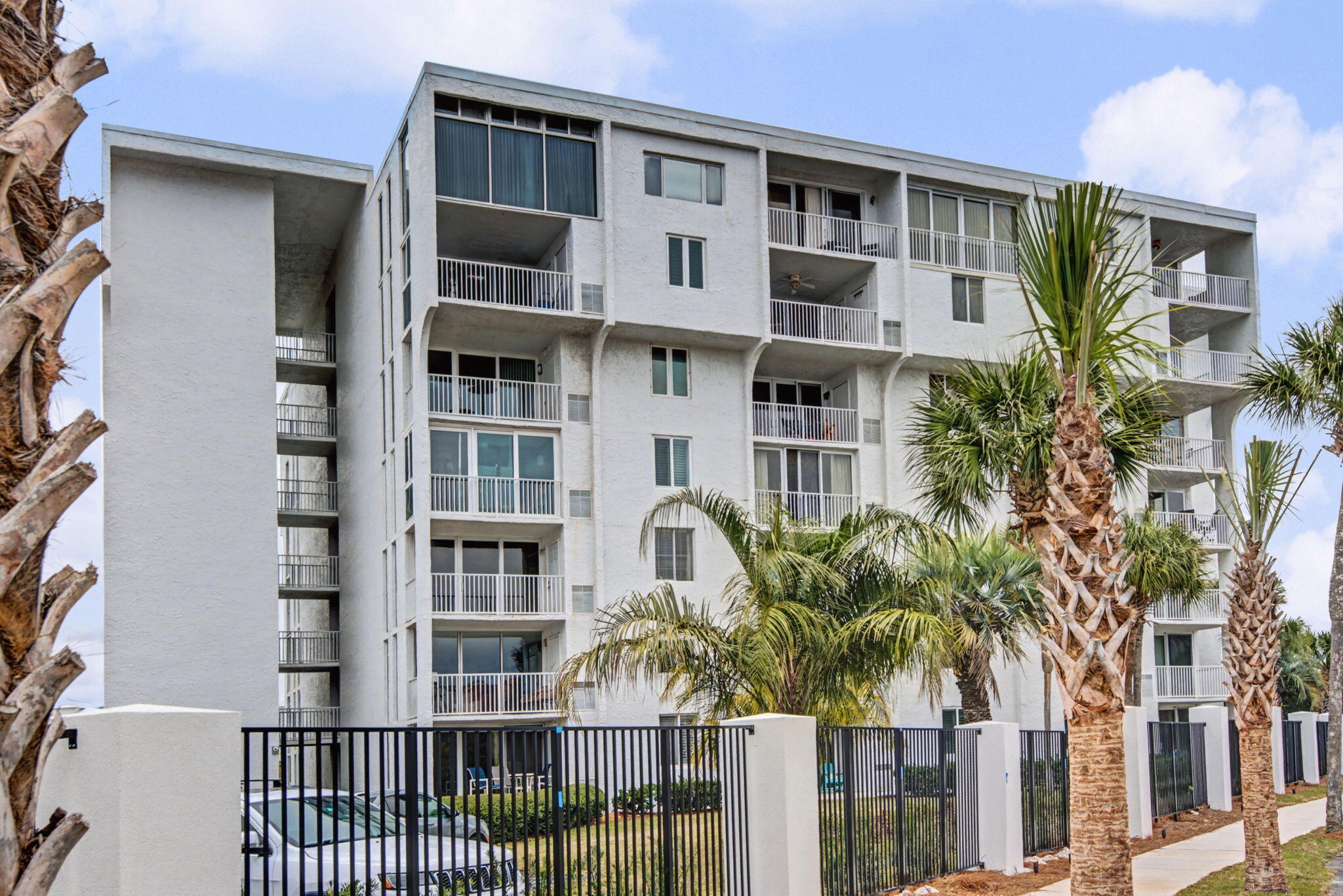 30 Moreno Point Road 306B