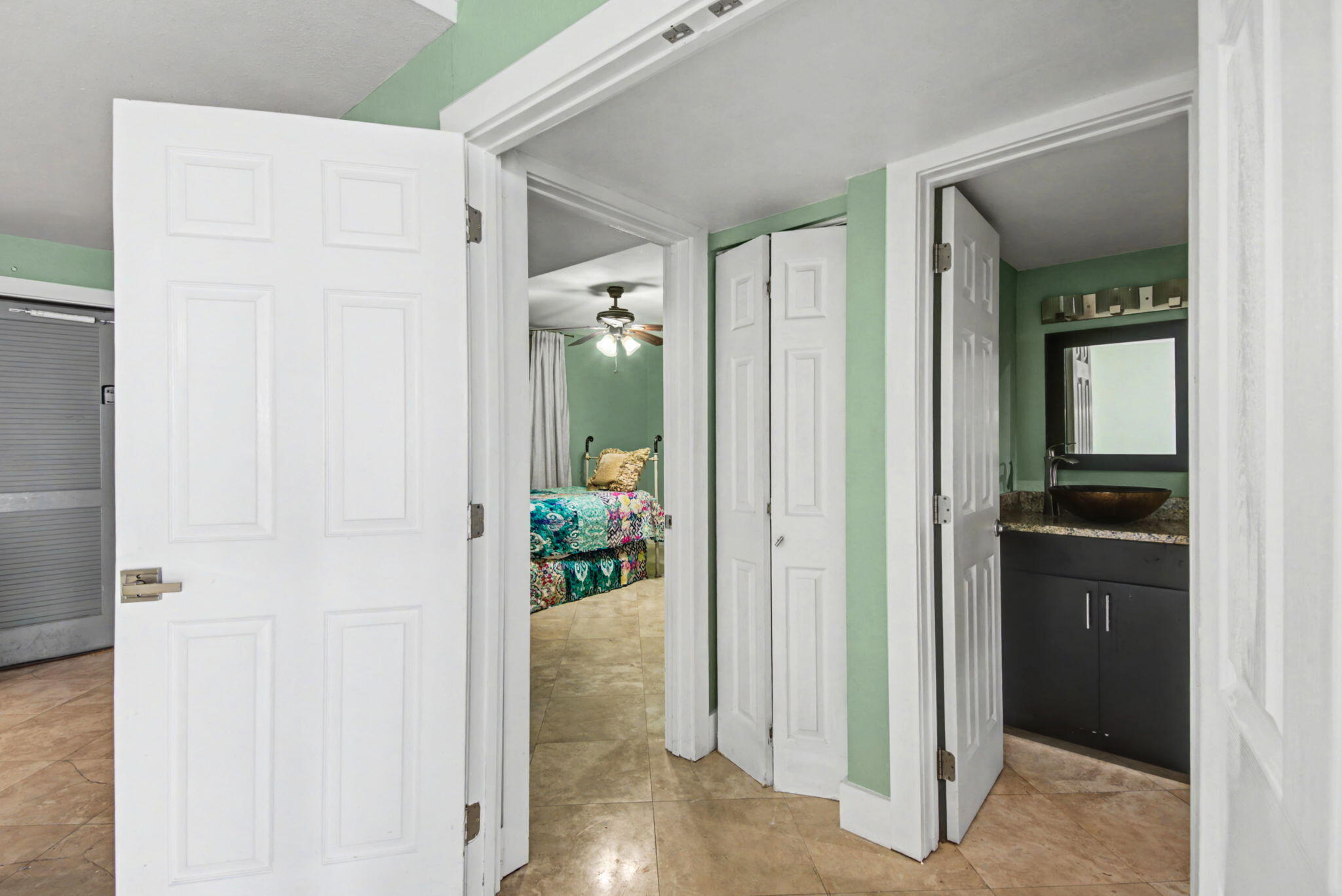 30 Moreno Point Road 306B
