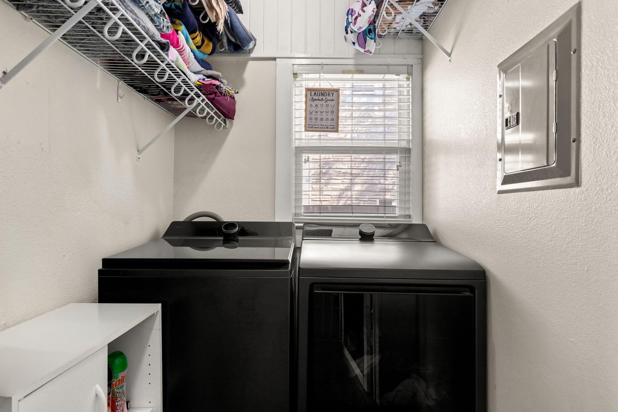 200 N Cove Boulevard