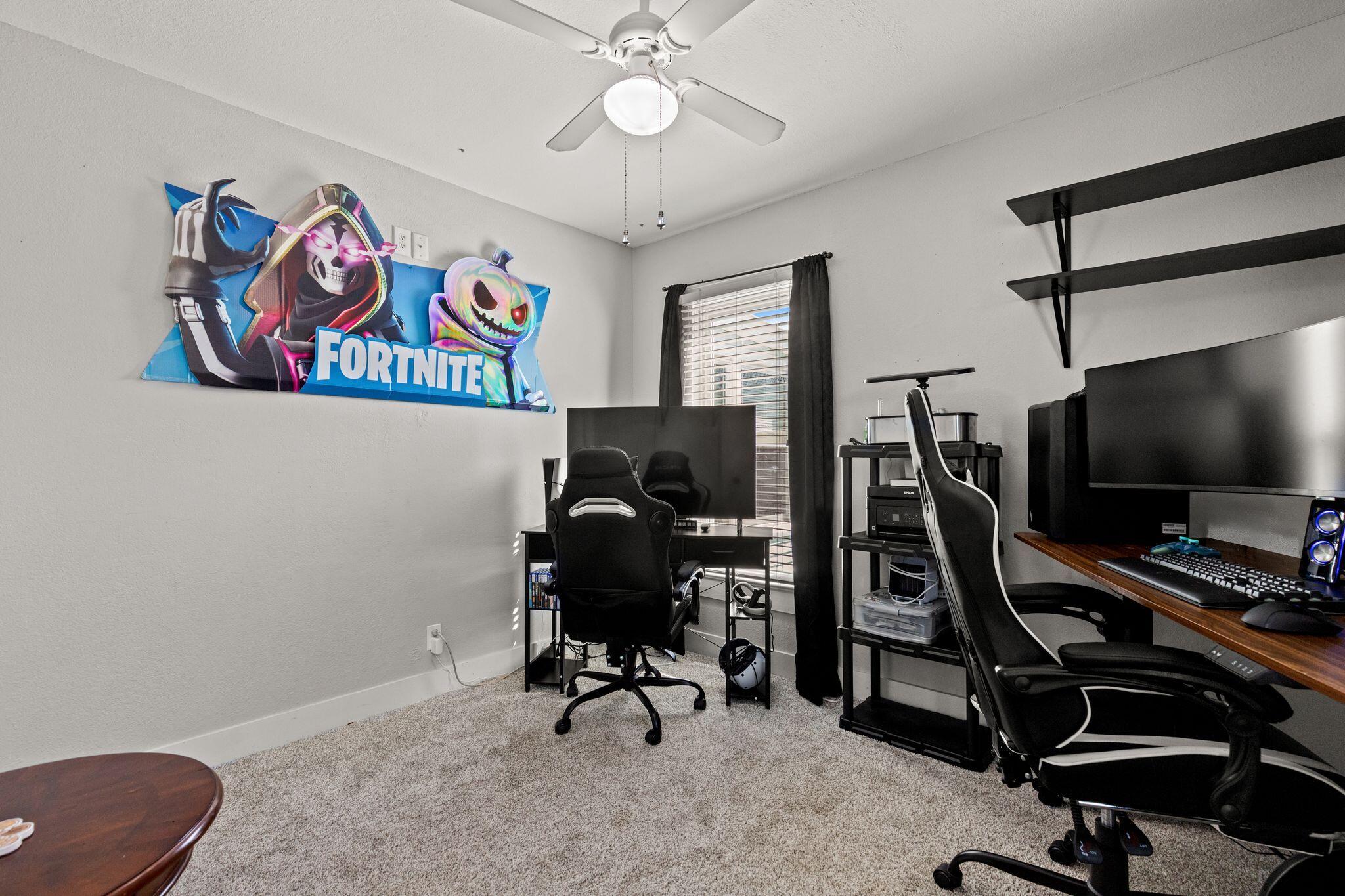 200 N Cove Boulevard